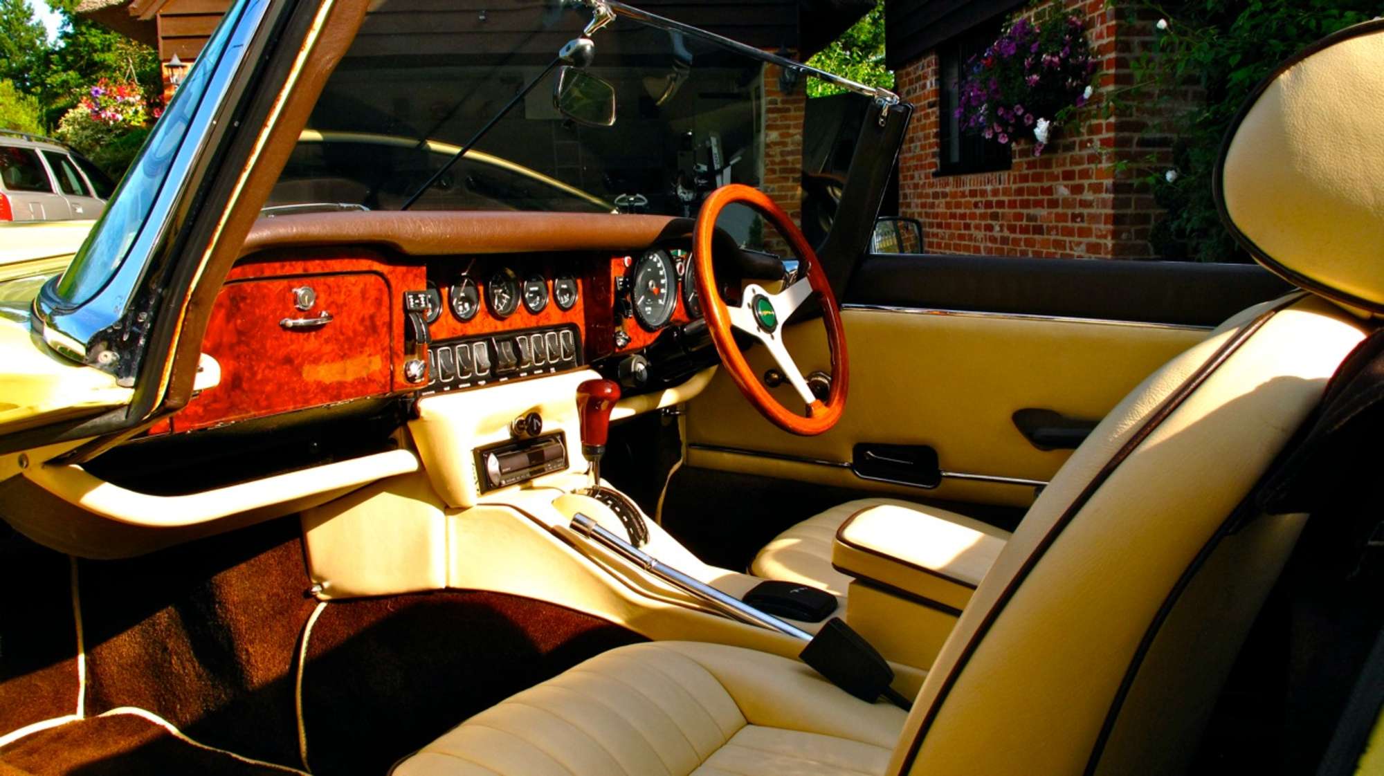 1973 Jaguar E-Type V12 Roadster-Auction Lot