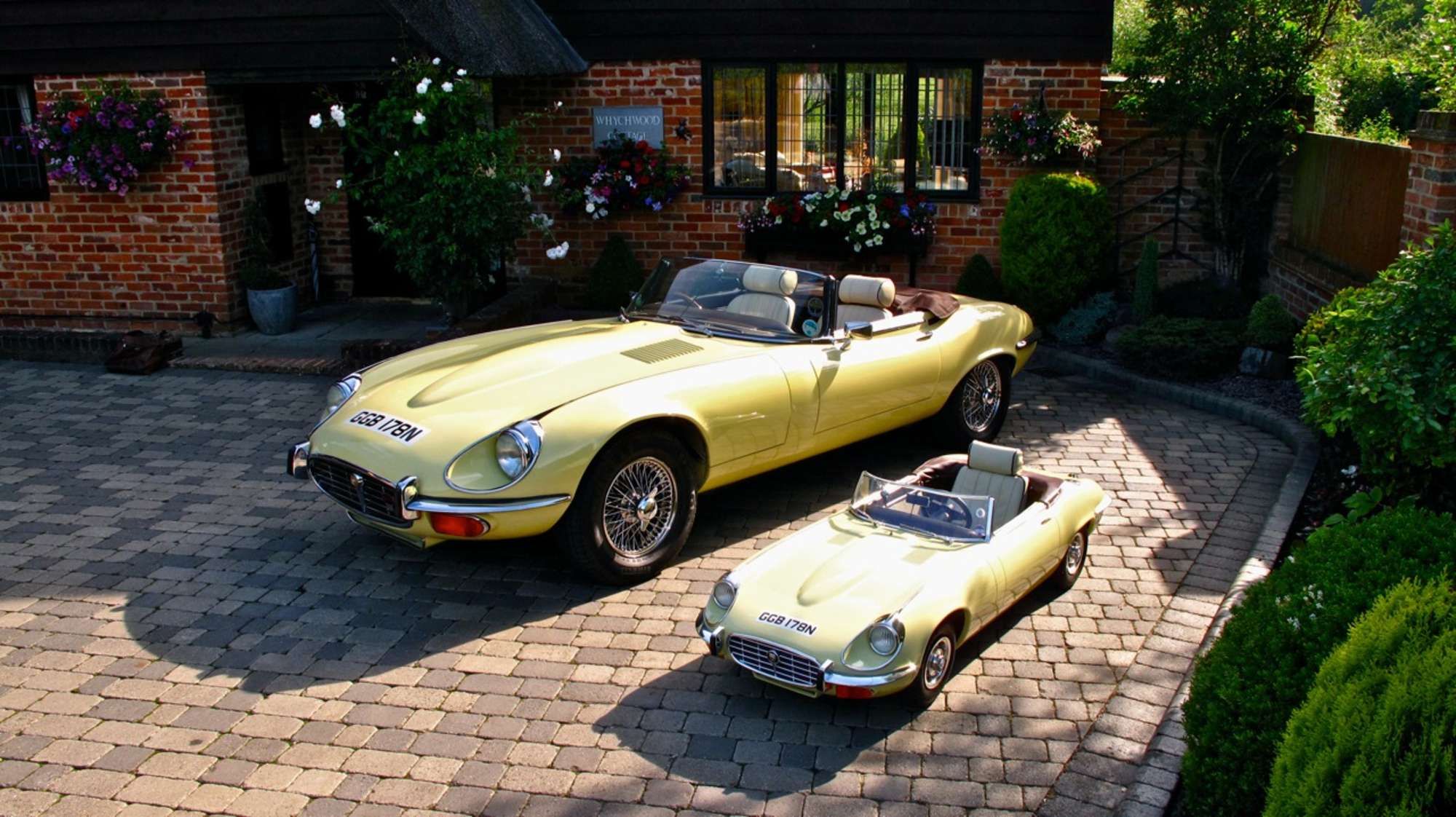 1973 Jaguar E-Type V12 Roadster-Auction Lot
