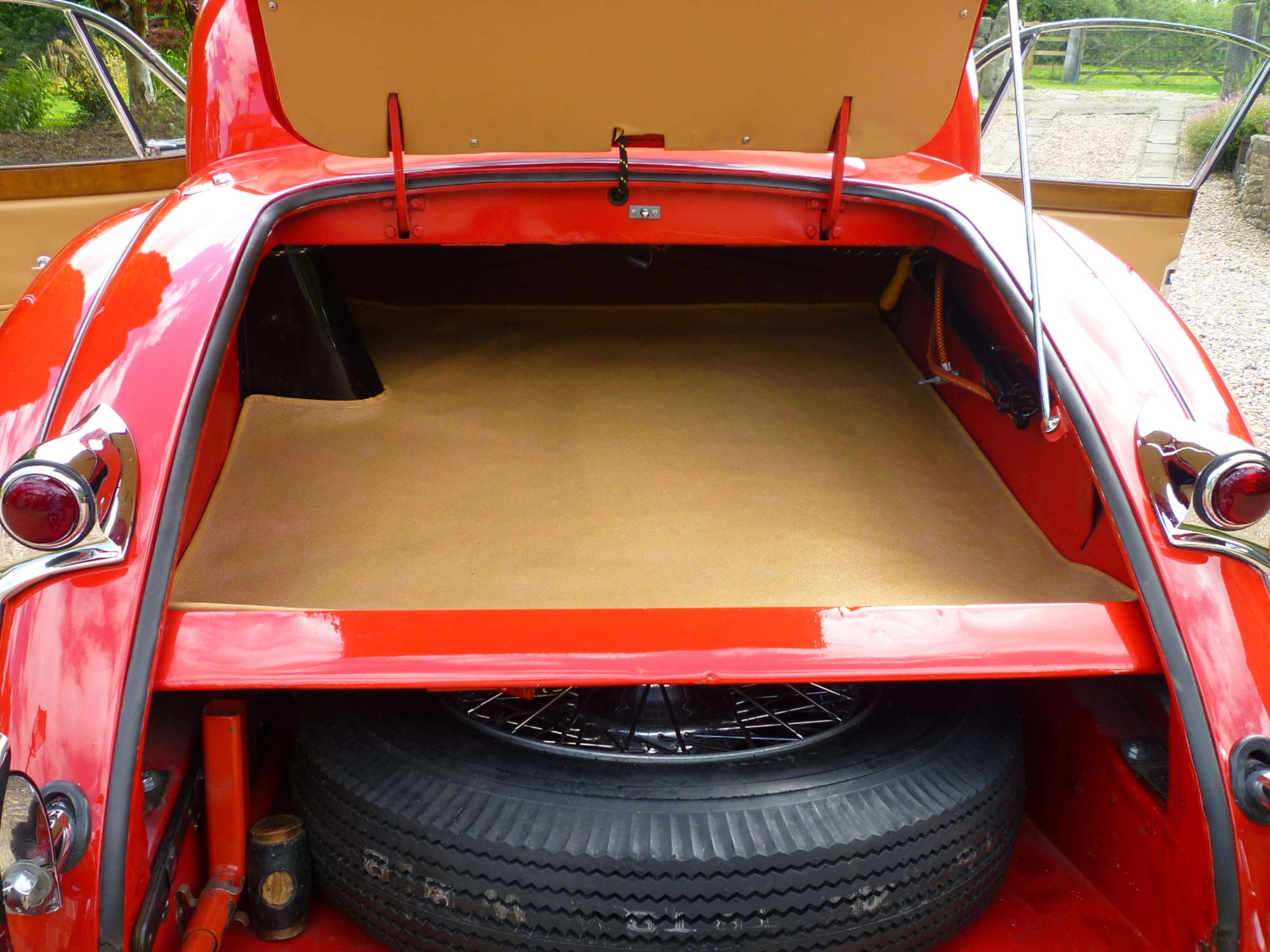 1951 Jaguar XK120 Fixedhead Coupe-Sold