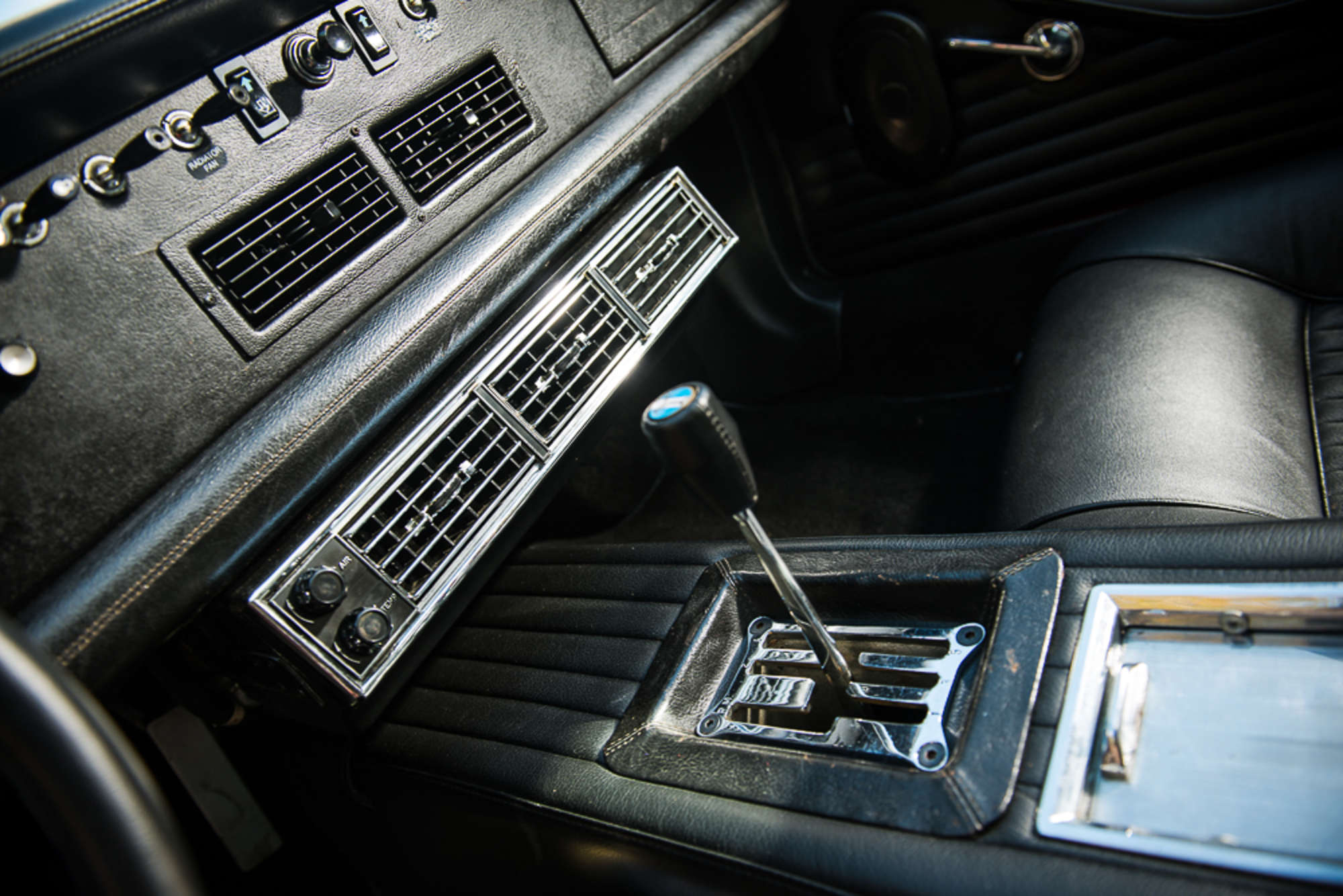 1969 DeTomaso Mangusta-Sold