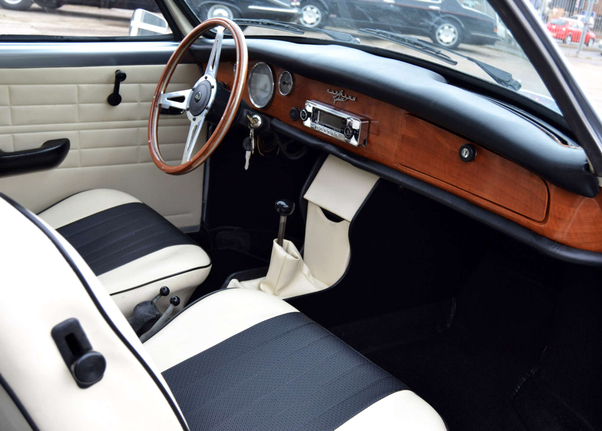 1971 Volkswagen Karmann Ghia-Sold