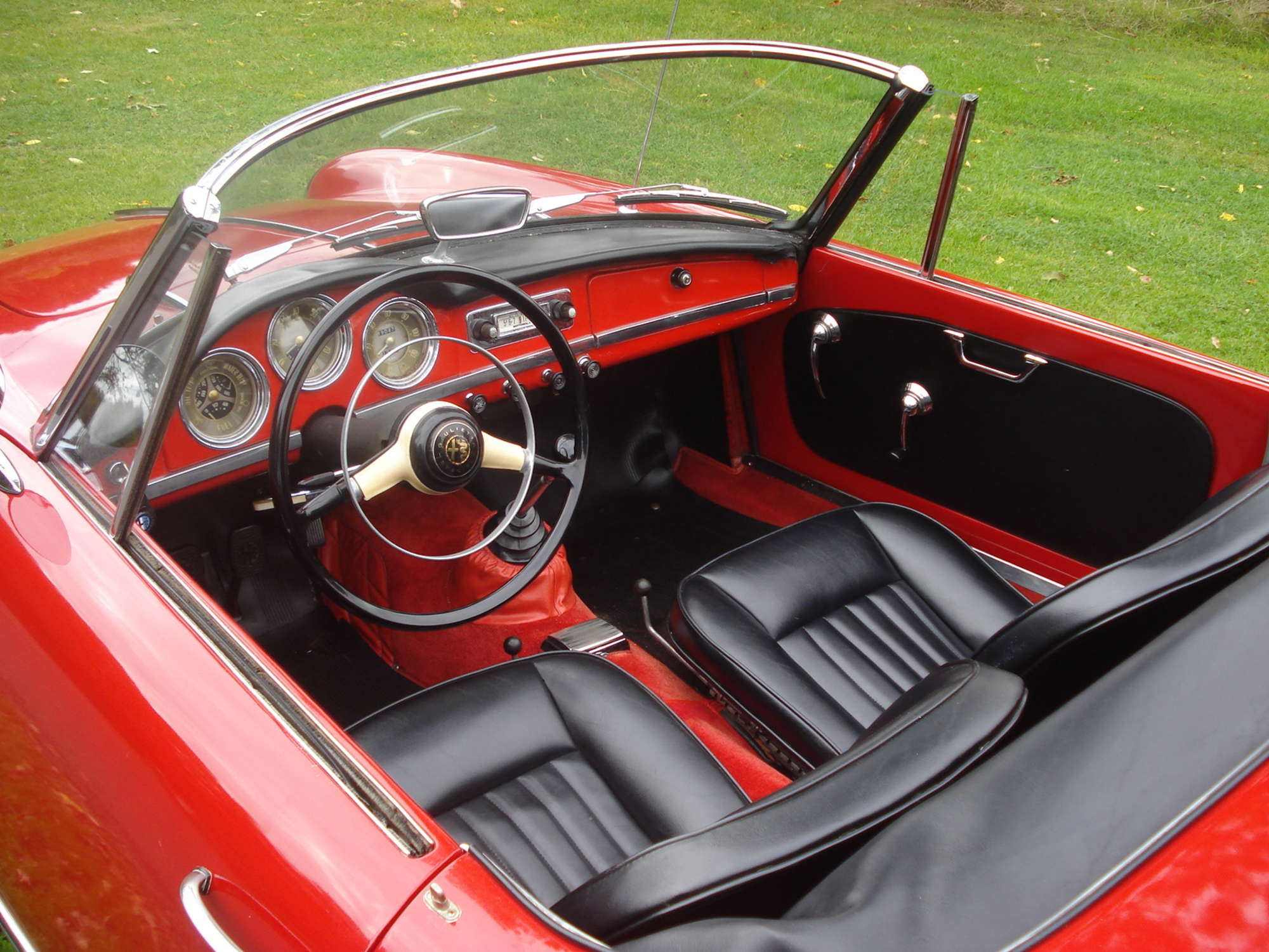 1961 Alfa Romeo Giulietta Spider-Auction Lot