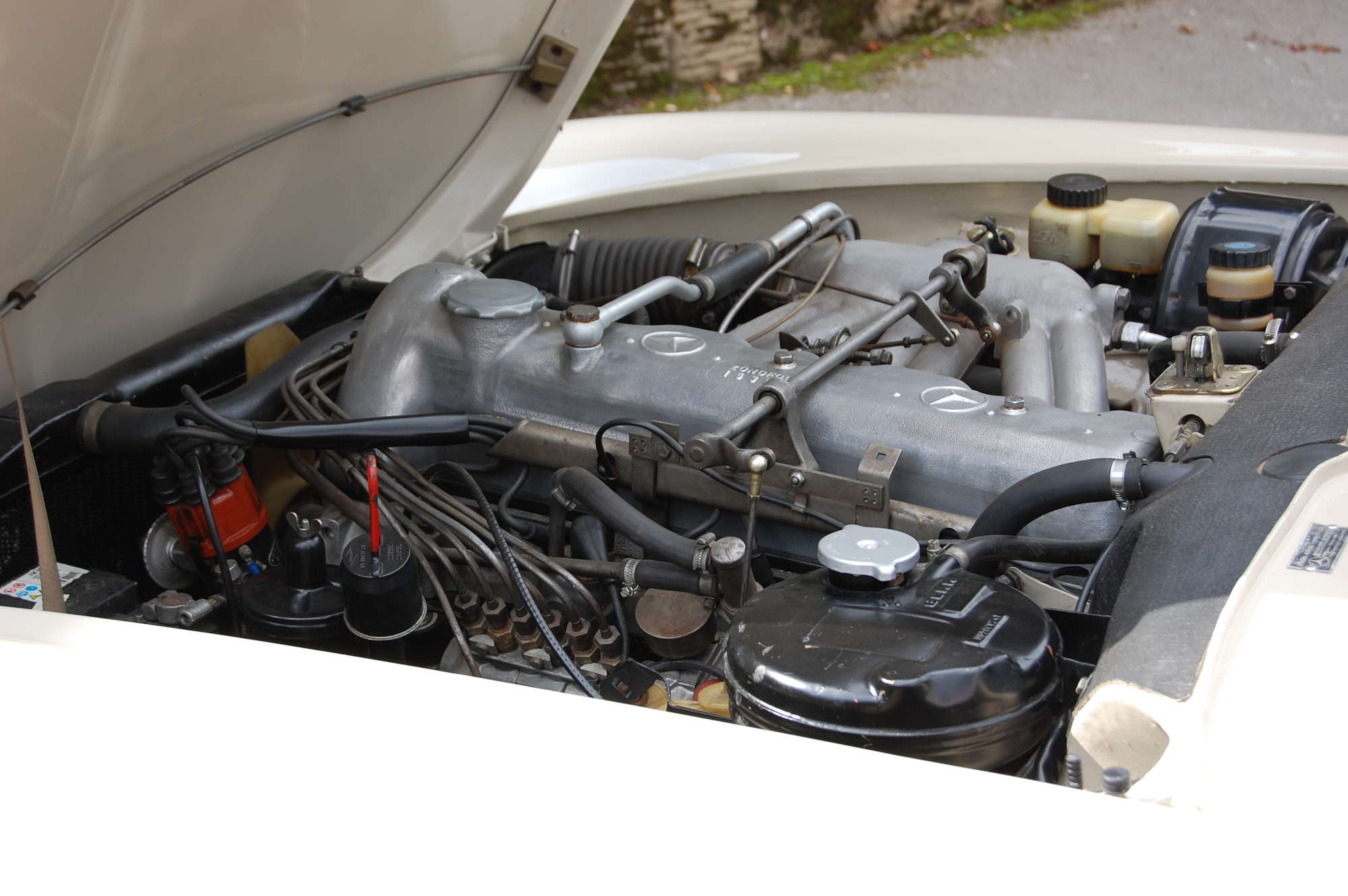 1965 Mercedes-Benz 230SL 'Pagoda'-Sold