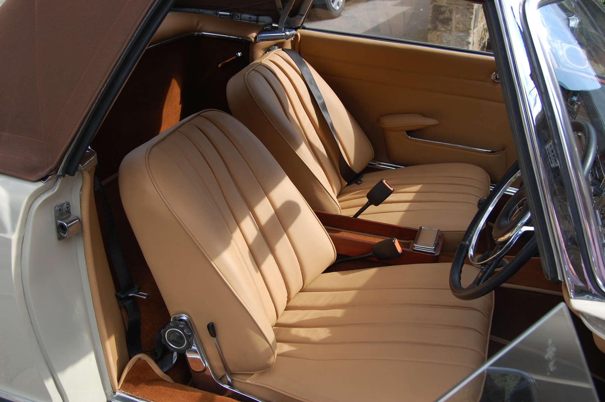 1965 Mercedes-Benz 230SL 'Pagoda'-Sold