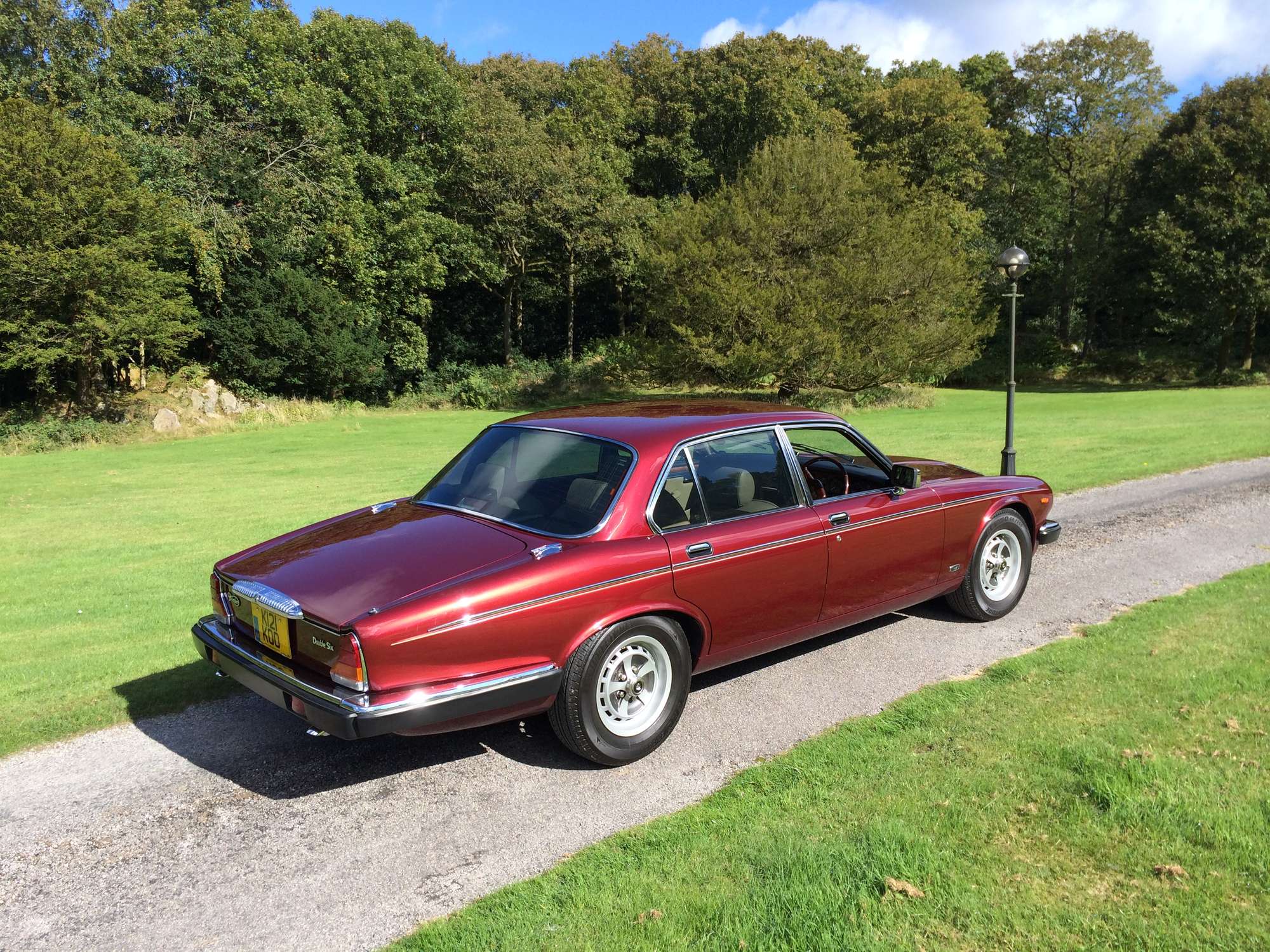 1992 Daimler Double Six -Sold