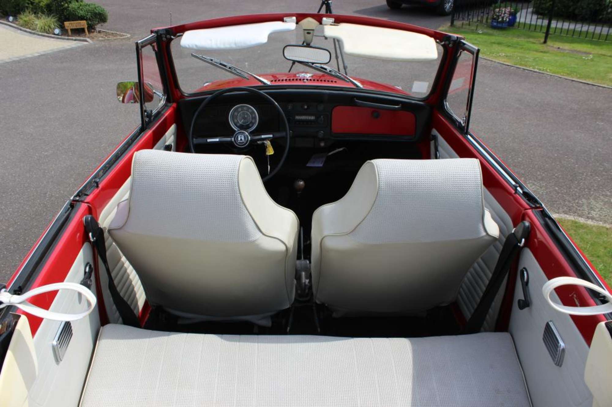 1968 Volkswagen Karmann Beetle Cabriolet-Sold