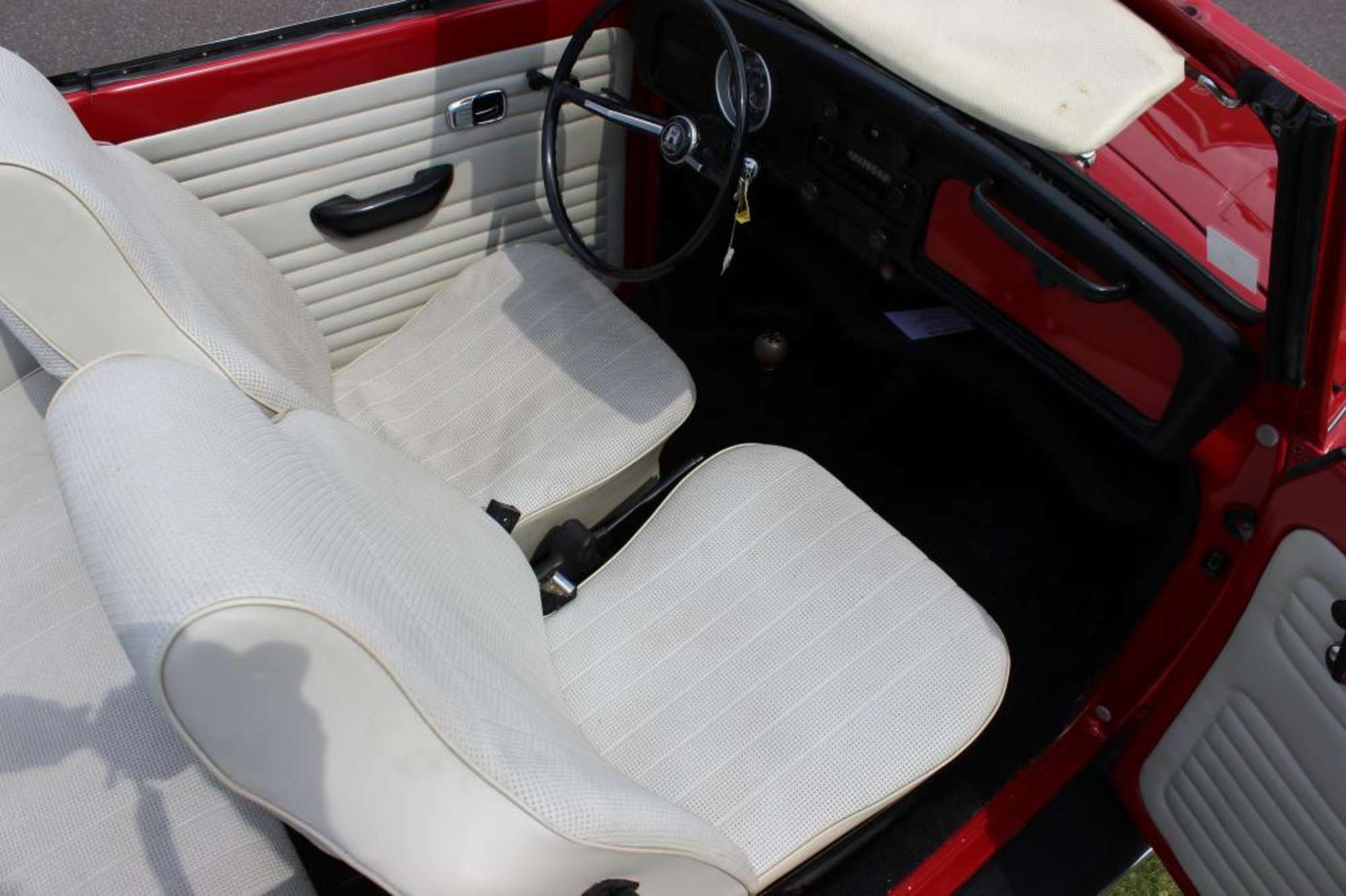 1968 Volkswagen Karmann Beetle Cabriolet-Sold