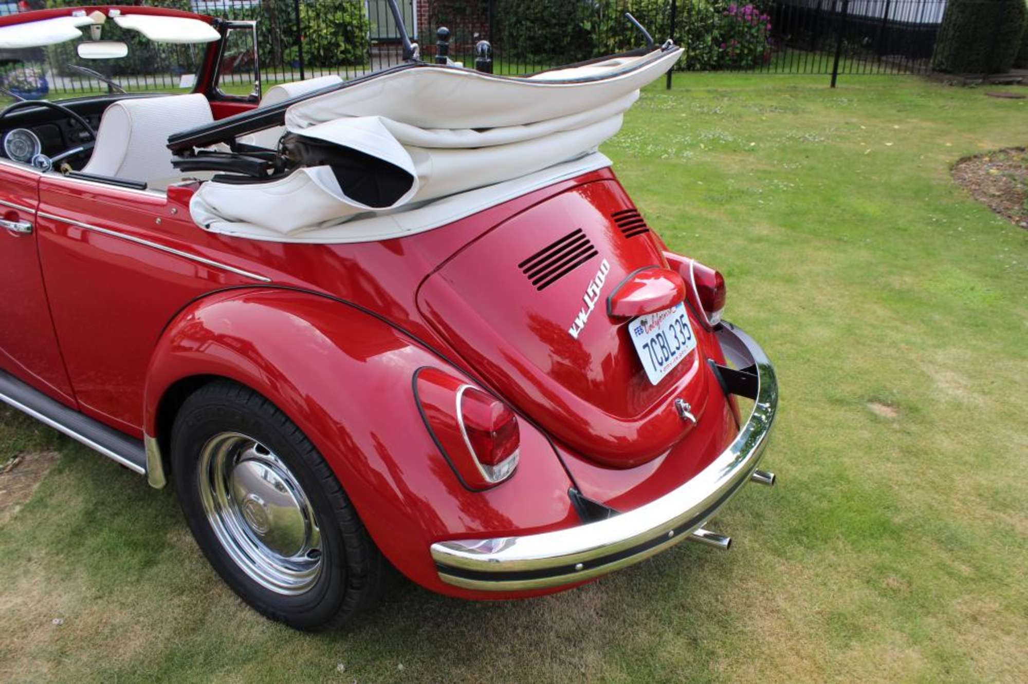 1968 Volkswagen Karmann Beetle Cabriolet-Sold