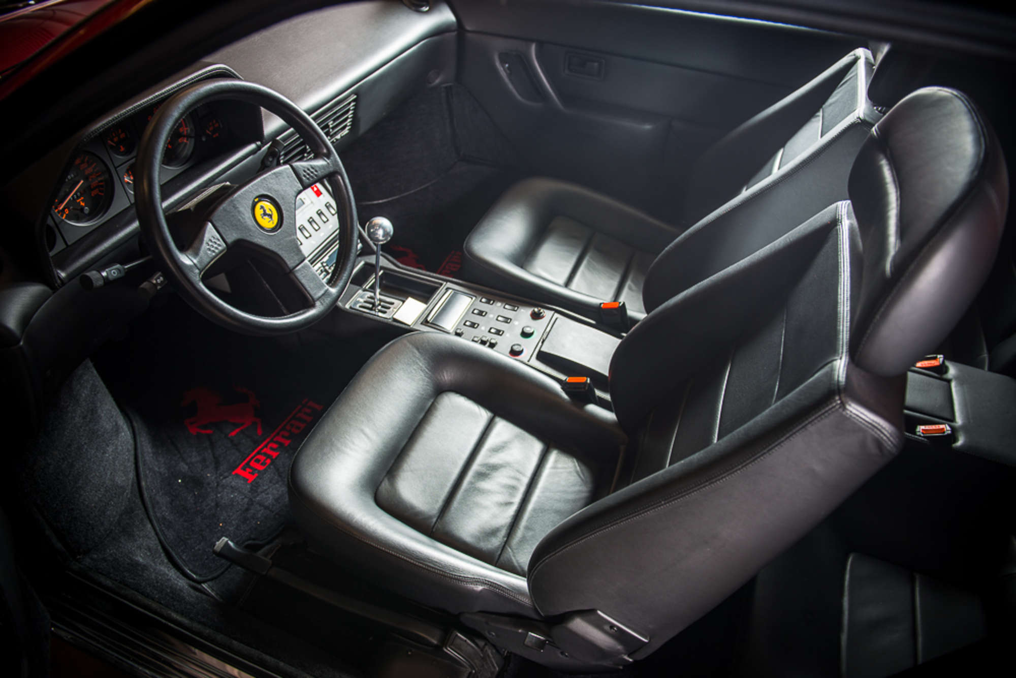 1991 Ferrari Mondial T-Sold