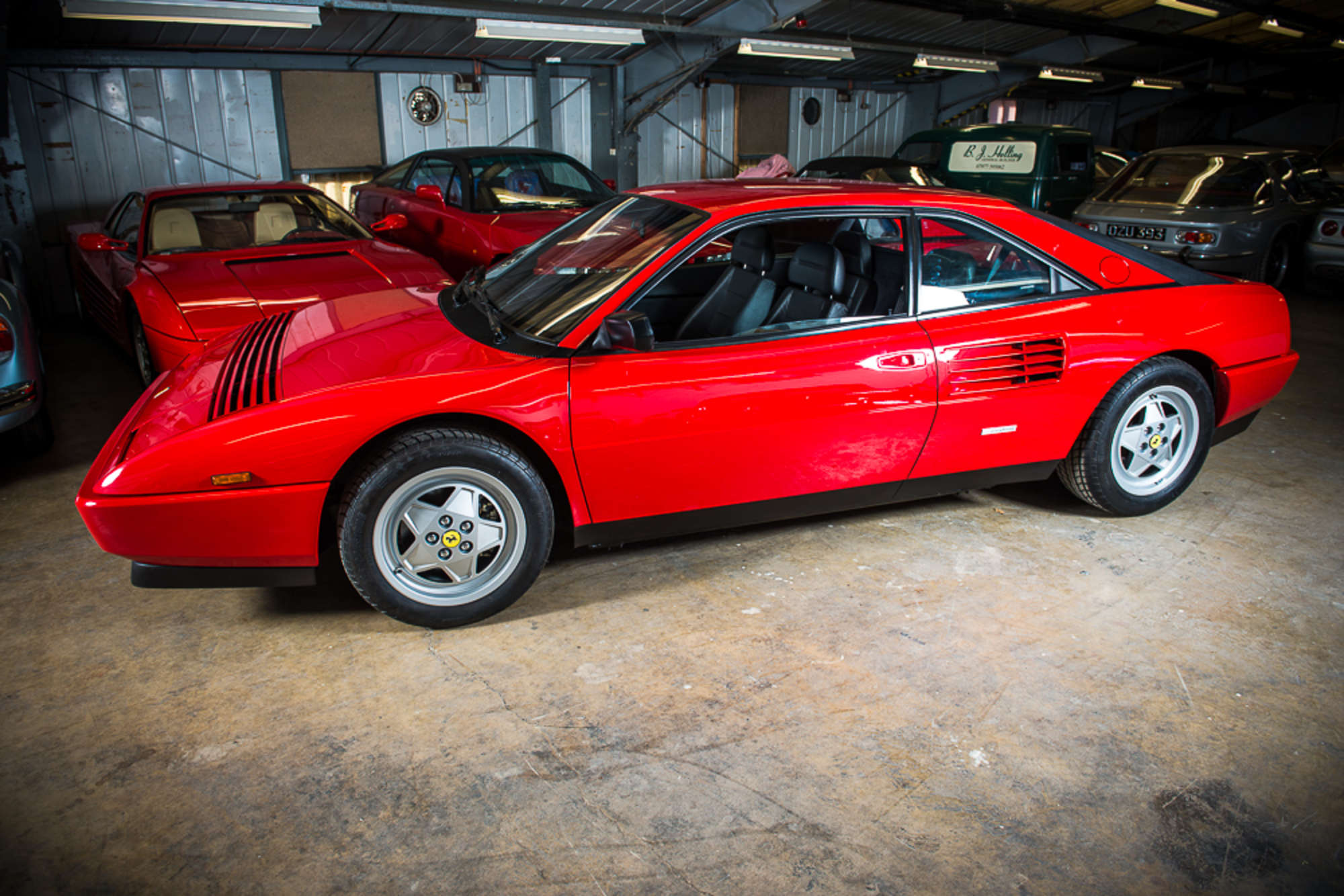 1991 Ferrari Mondial T-Sold