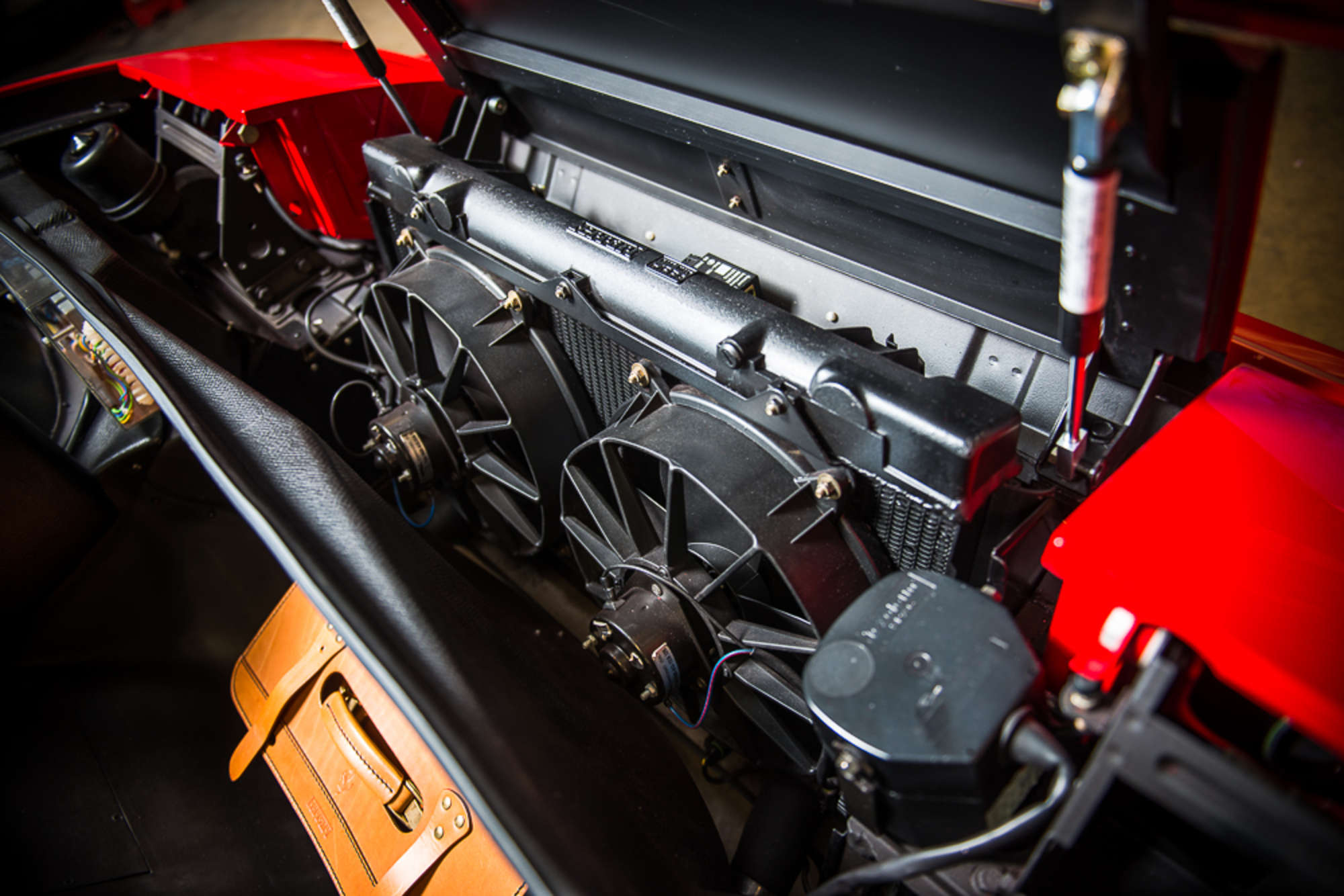 1991 Ferrari Mondial T-Sold