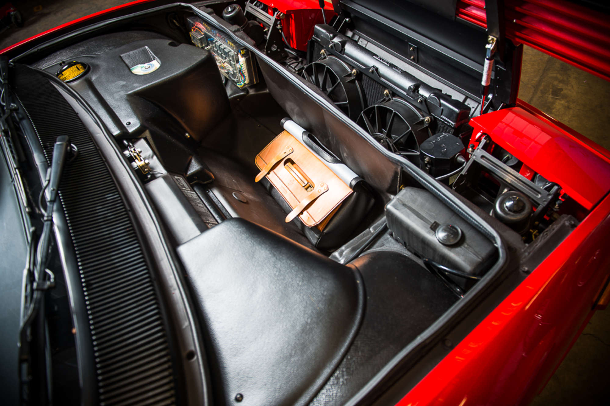 1991 Ferrari Mondial T-Sold