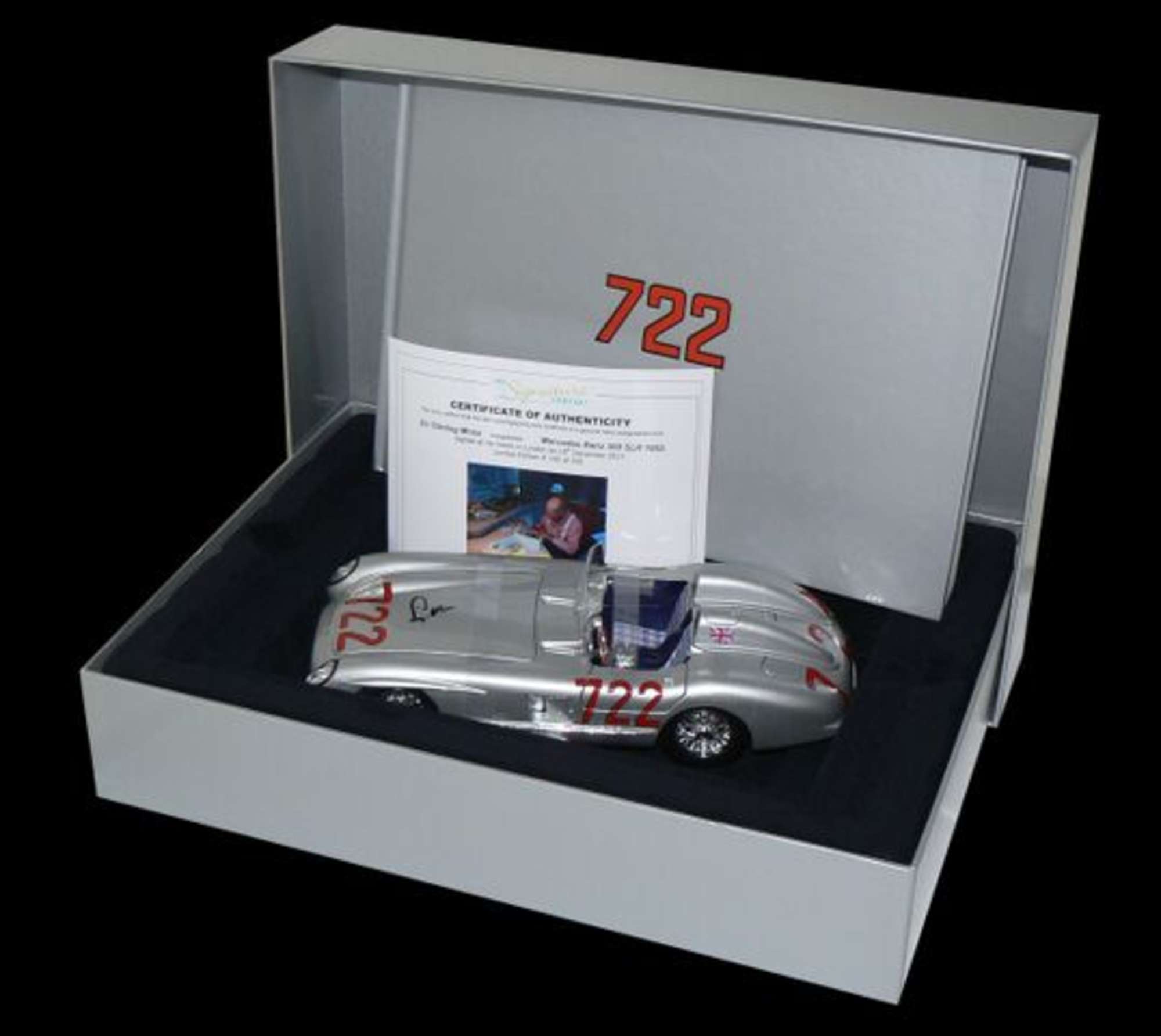 '722' 1:18 Model Box Set, signed Sir  Stirling Moss-Sold
