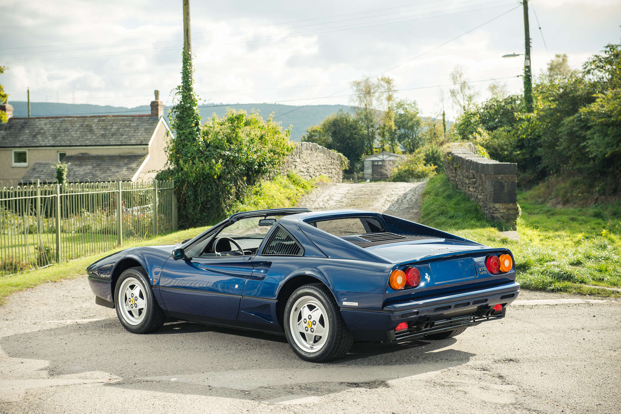 1988 Ferrari GTS Turbo-Auction Lot