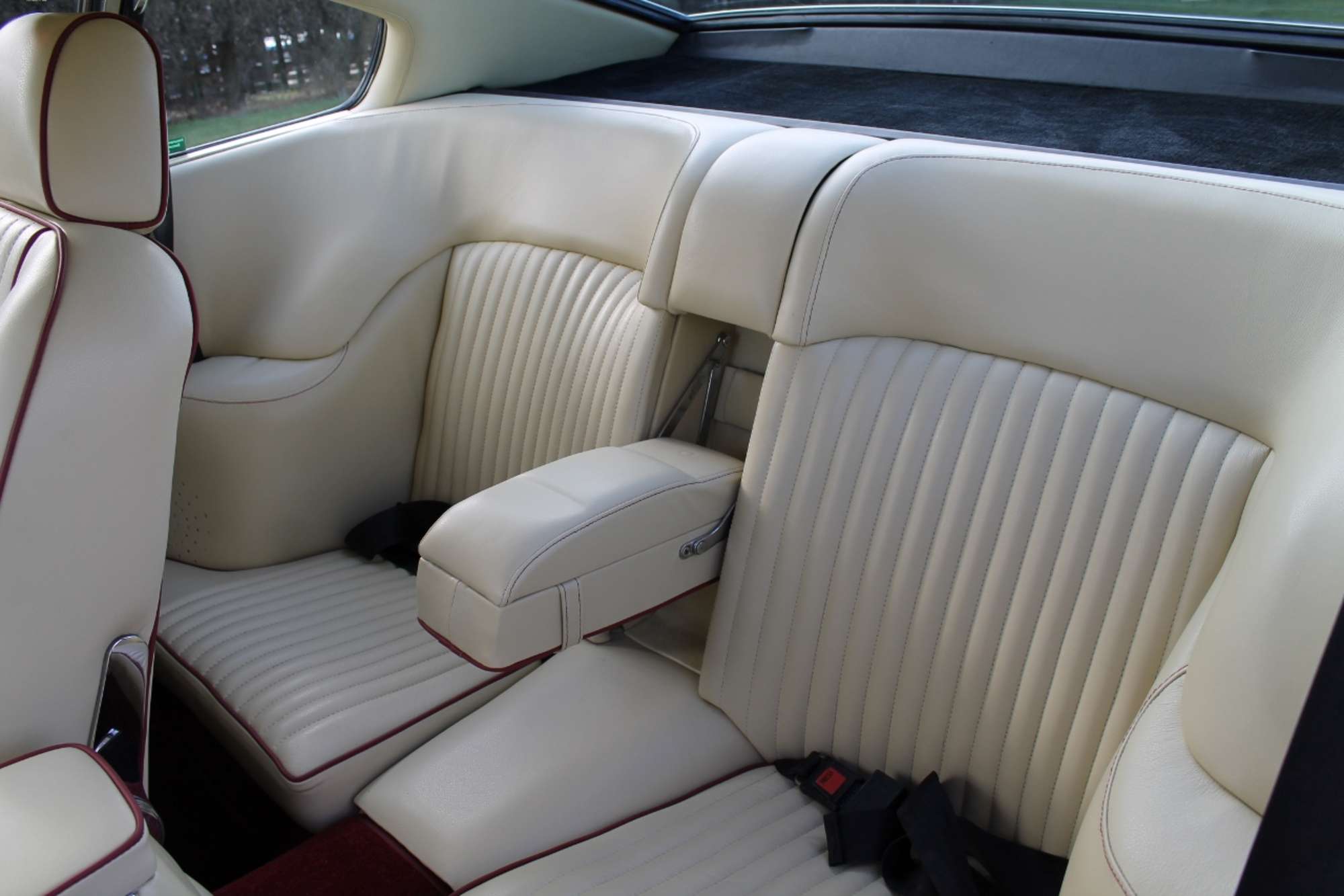 1980 Aston Martin V8-Sold