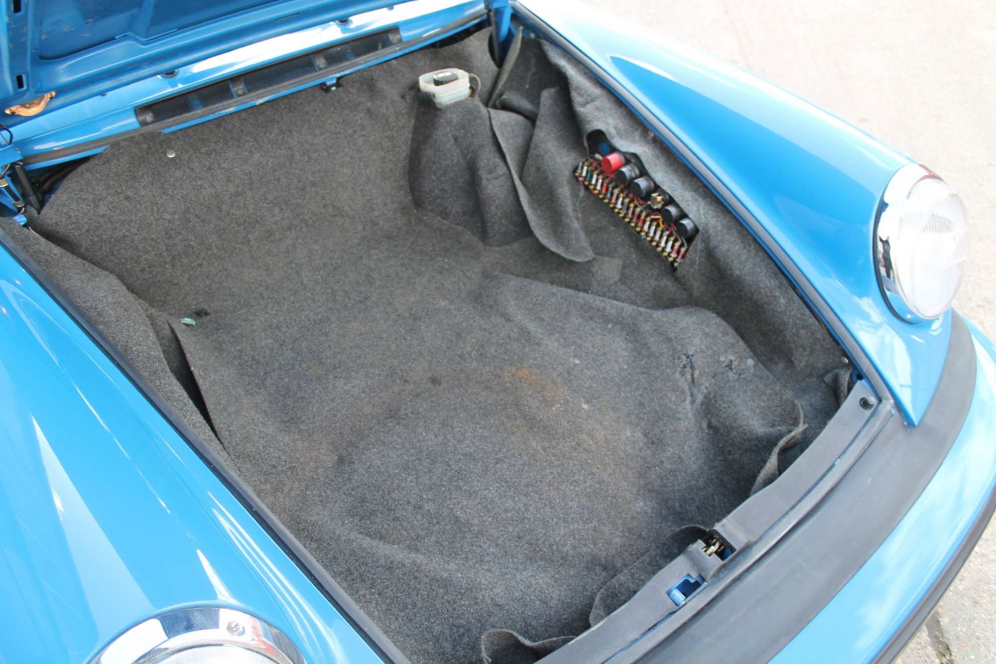 1982 Porsche 911 SC Targa-Sold