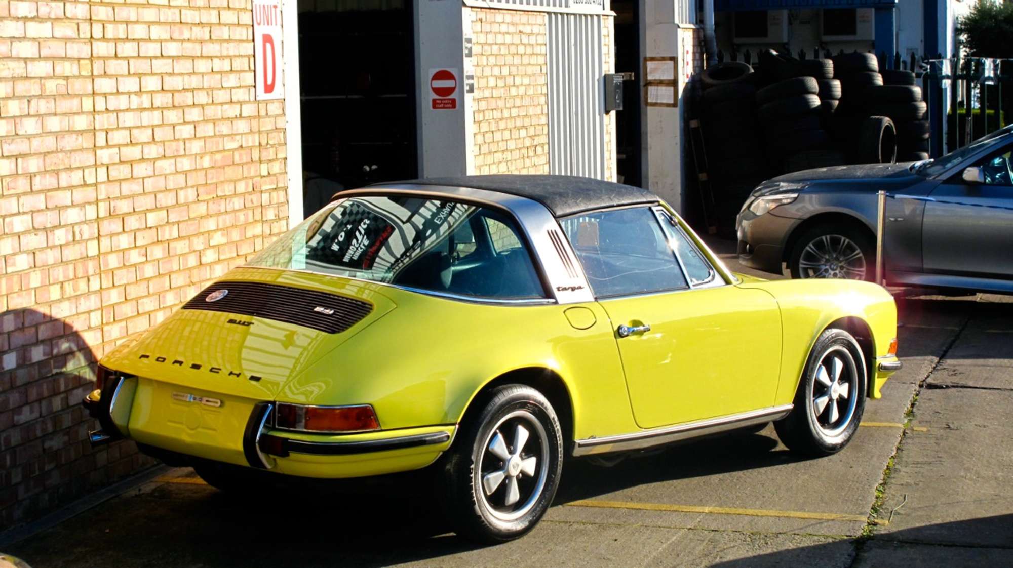 1972 Porsche 911 T Targa-Sold