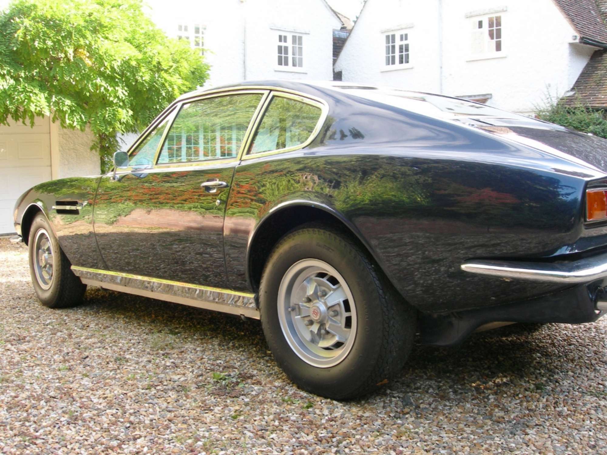 1971 Aston Martin DBS V8-Sold