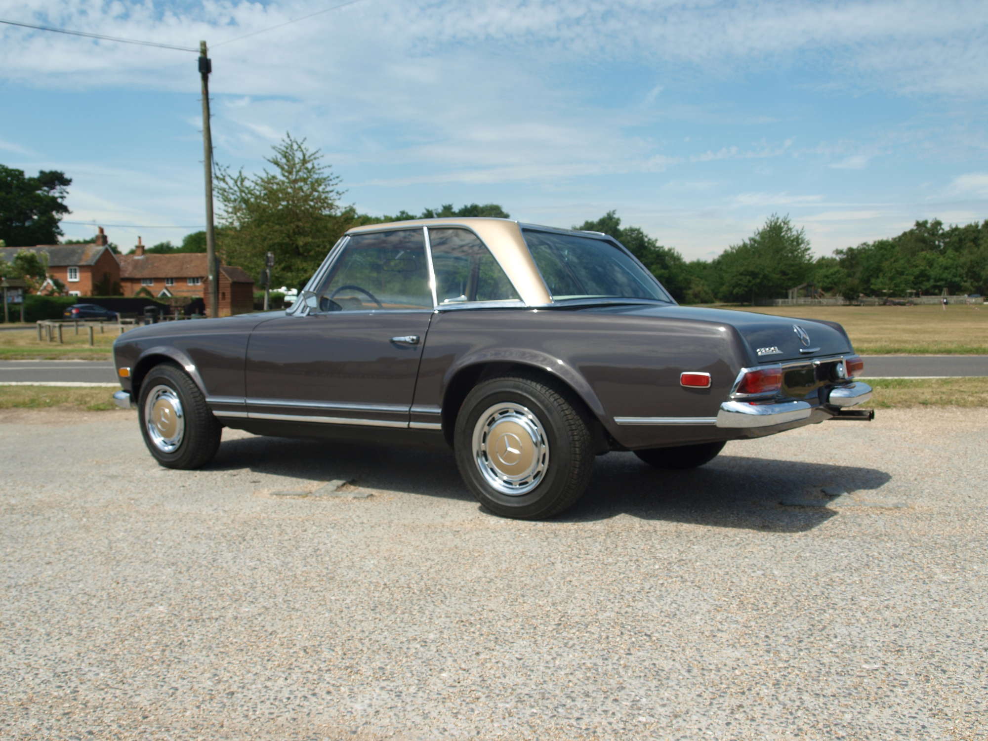 1968 Mercedes-Benz 280SL-Auction Lot