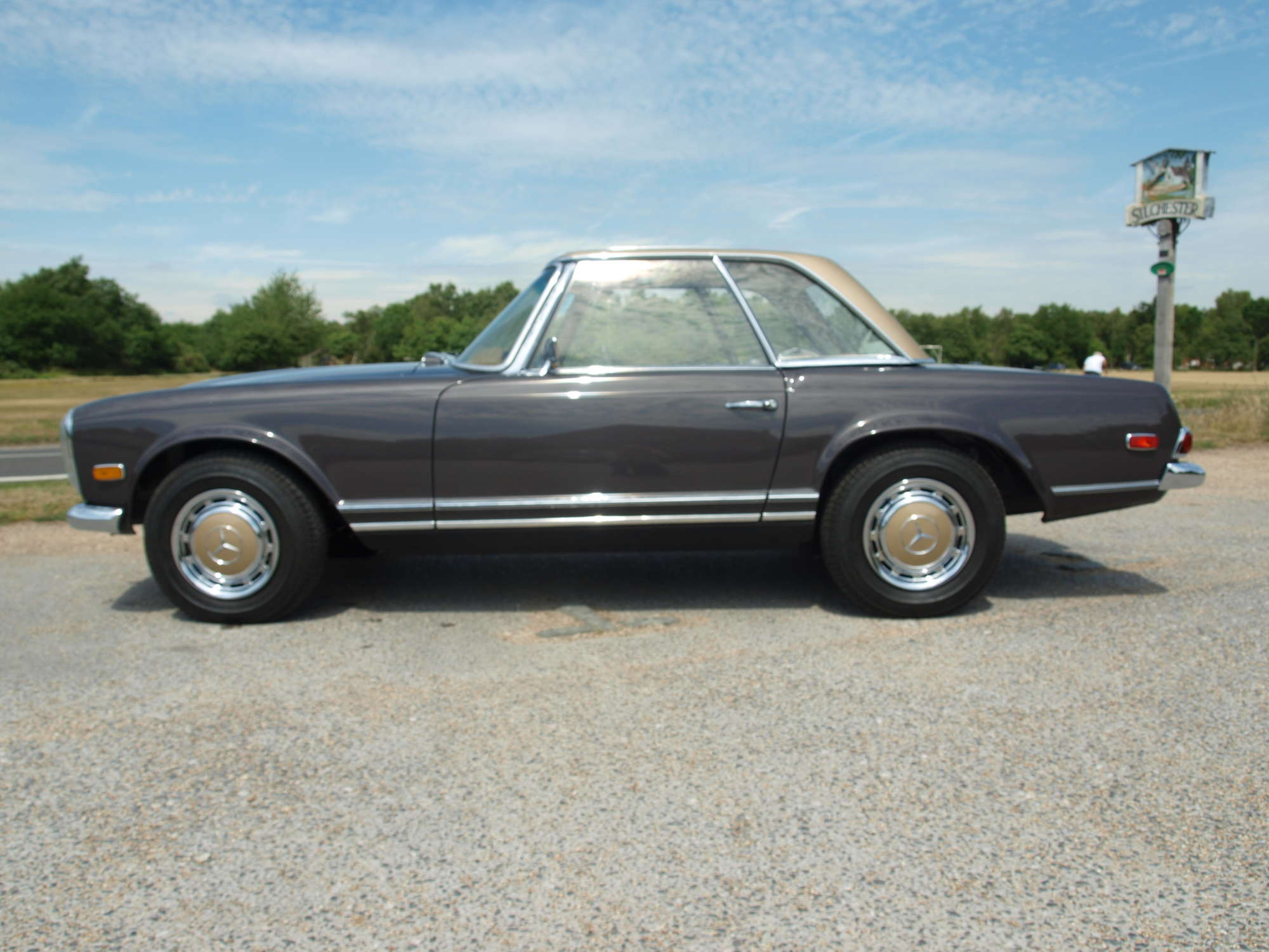 1968 Mercedes-Benz 280SL-Auction Lot