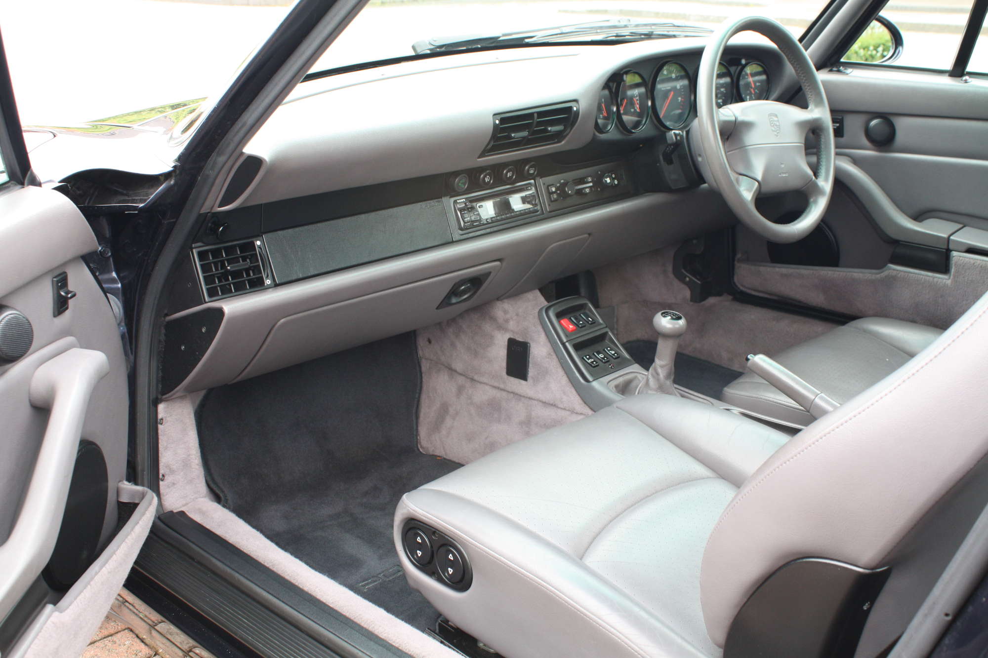 1995 Porsche 911 993 Coupe-Sold