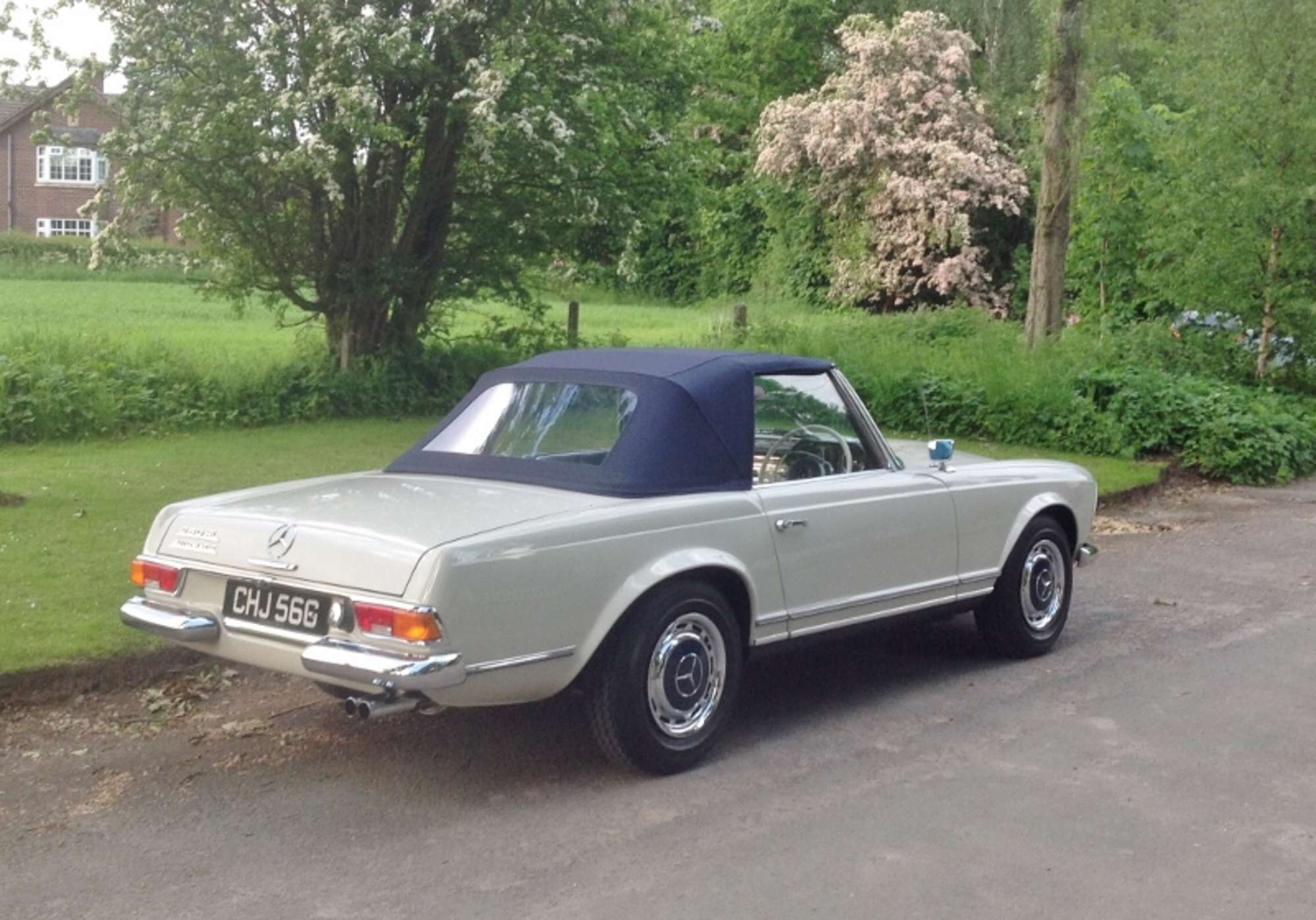 1968 Mercedes-Benz 280SL Pagoda -Sold