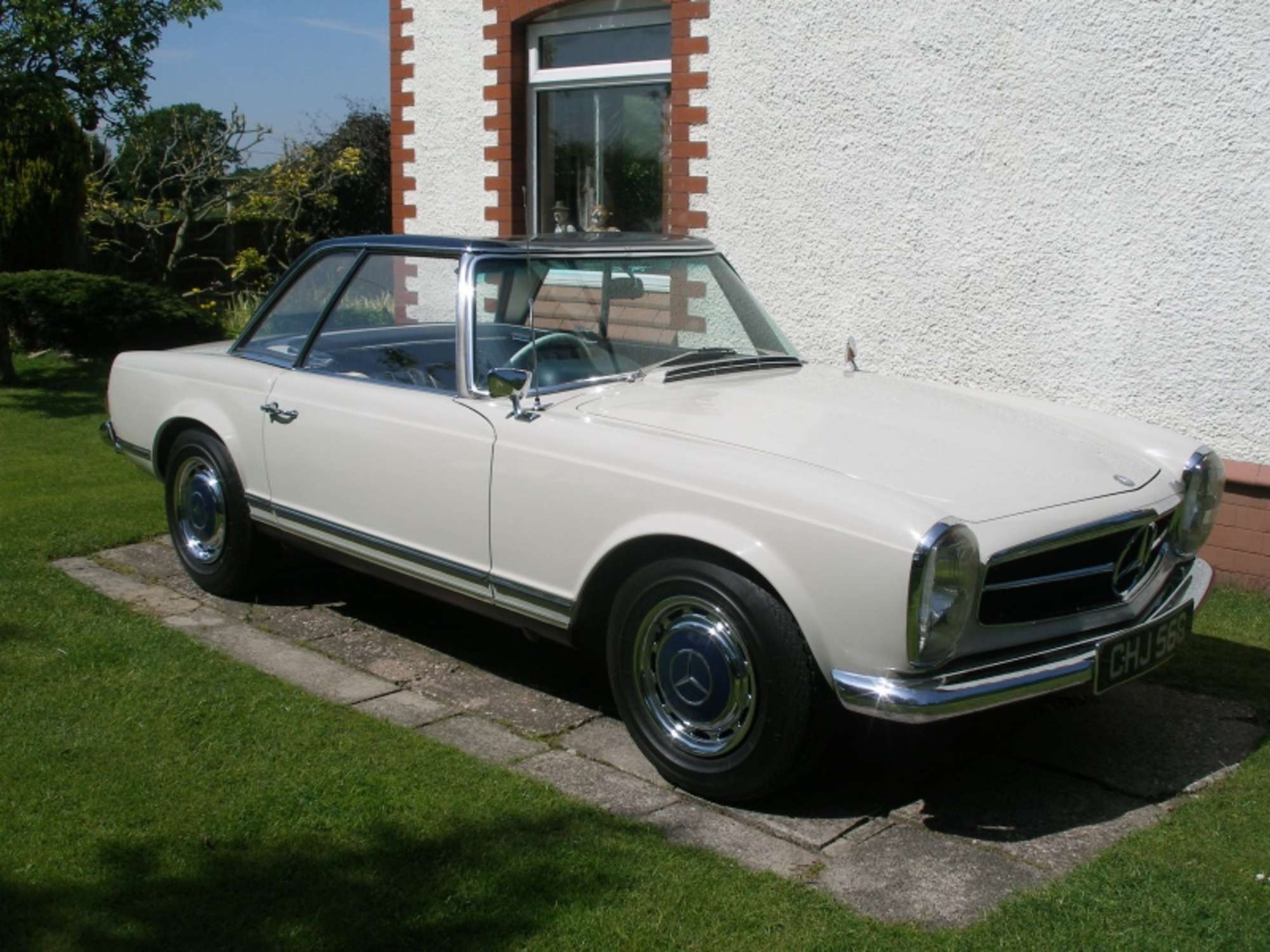 1968 Mercedes-Benz 280SL Pagoda -Sold