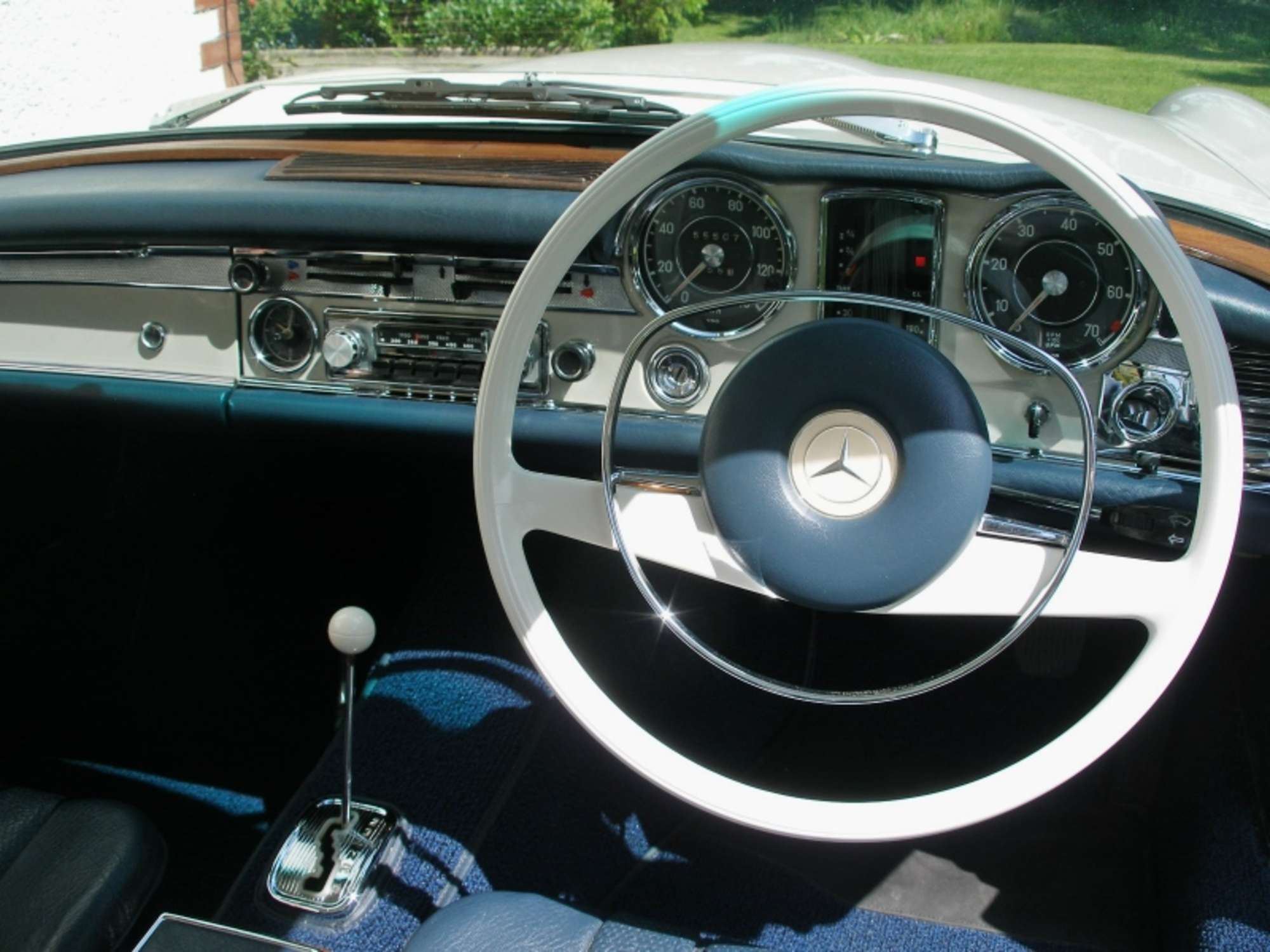 1968 Mercedes-Benz 280SL Pagoda -Sold