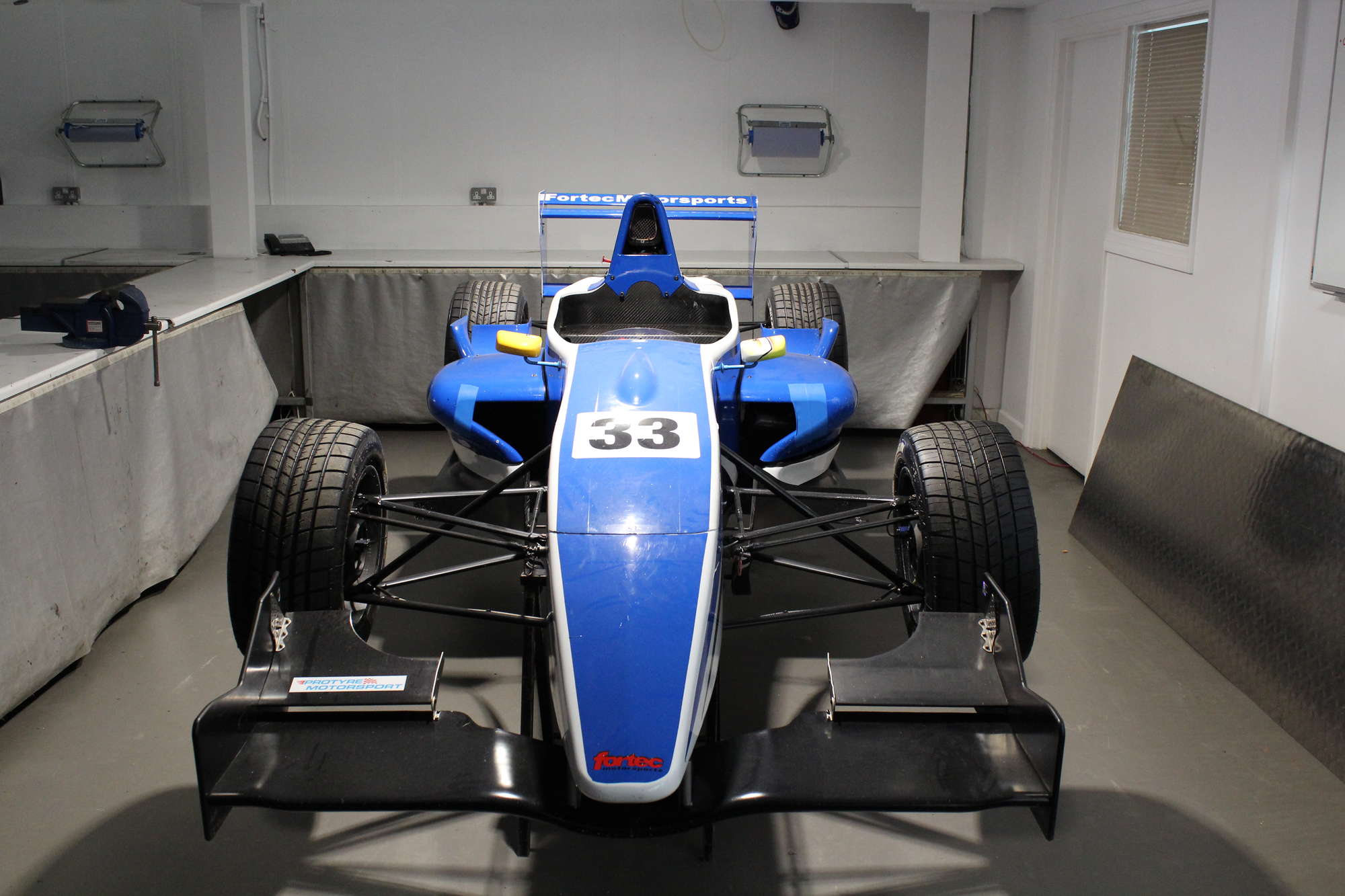 2007 Formula Renault 2.0-Auction Lot