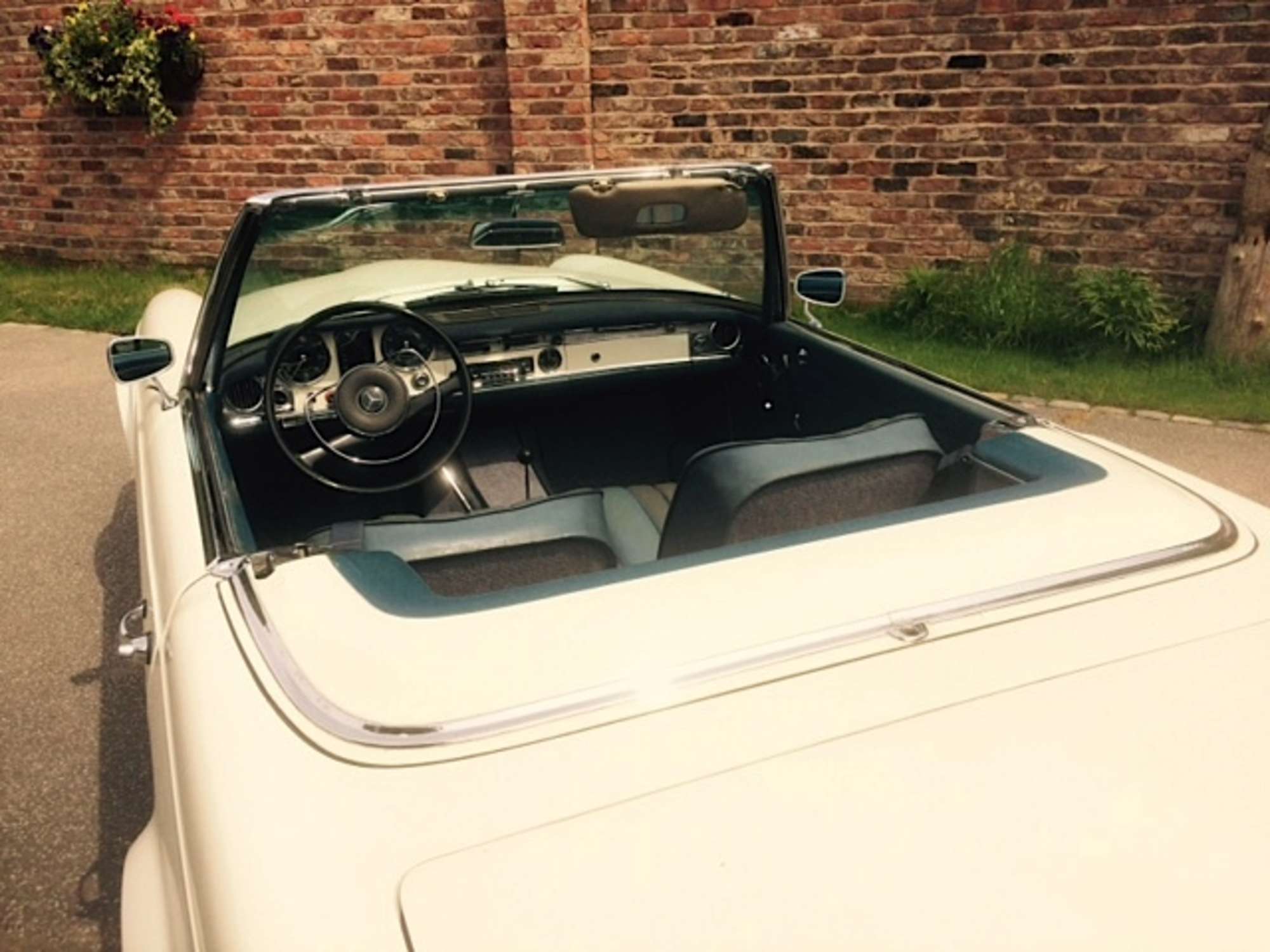 1967 Mercedes 250SL Pagoda-Sold