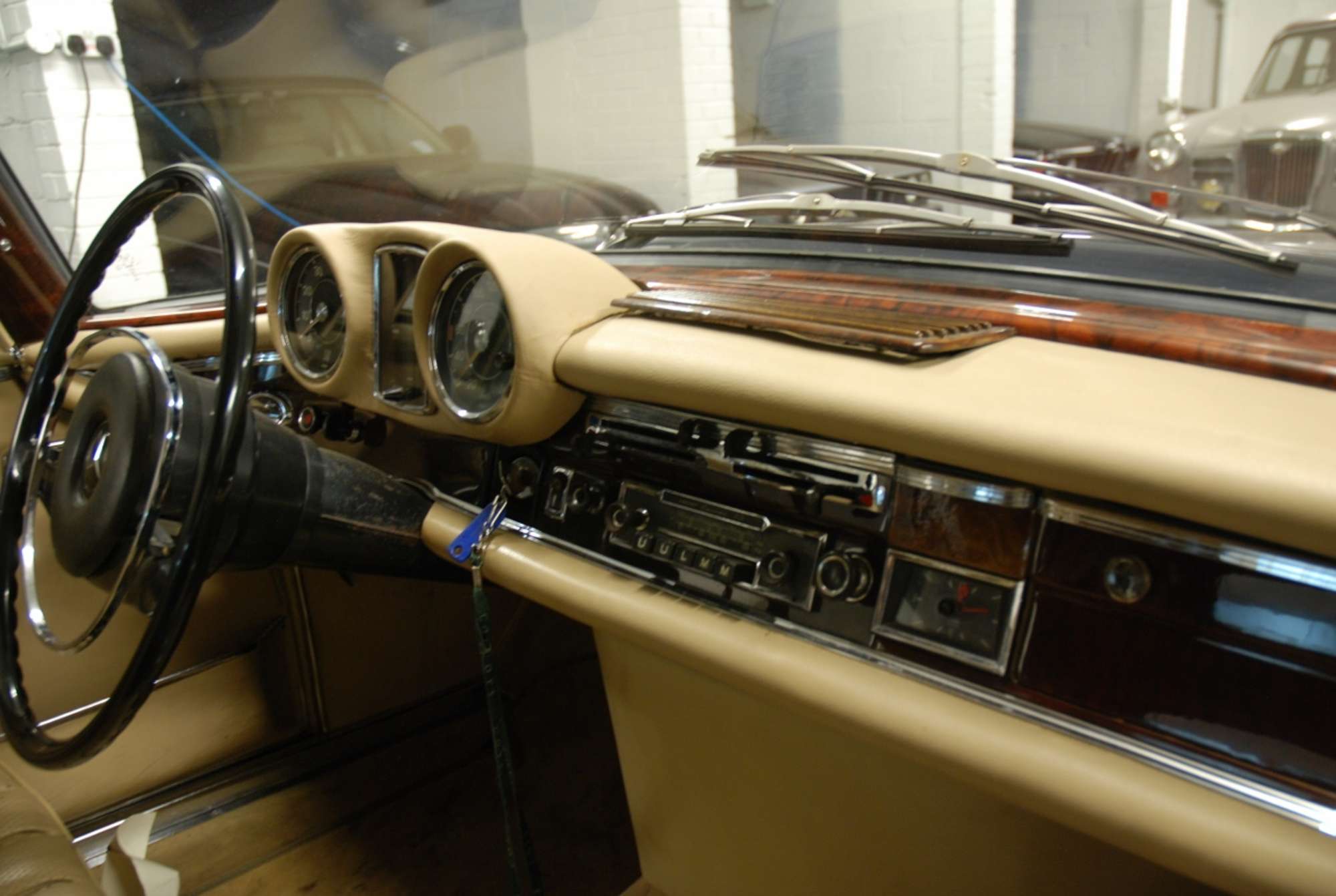 1971 Mercedes-Benz 280SE 3.5 Cabriolet-Sold