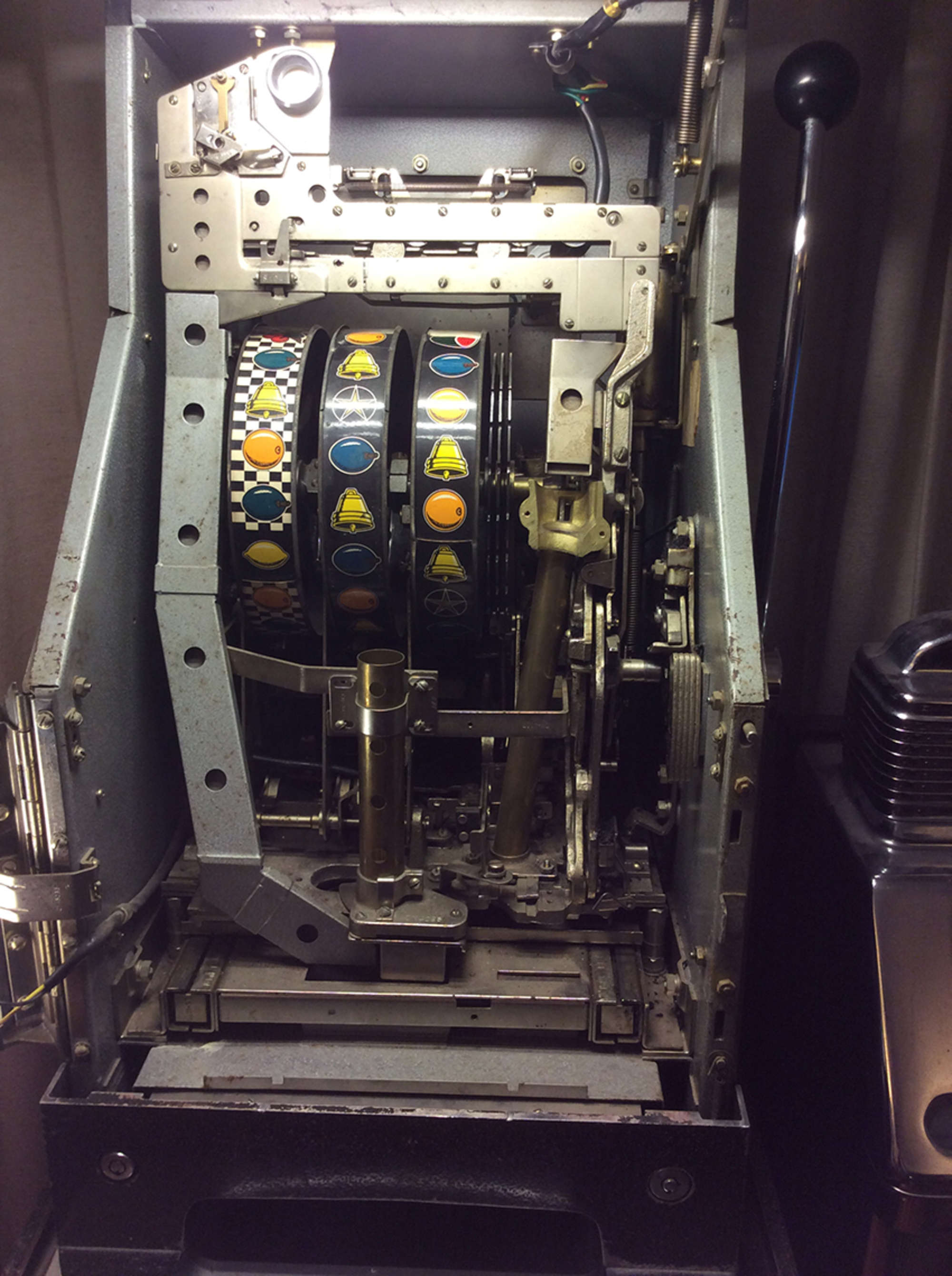  Grand Prix One Armed Bandit Slot Machine.-Auction Lot