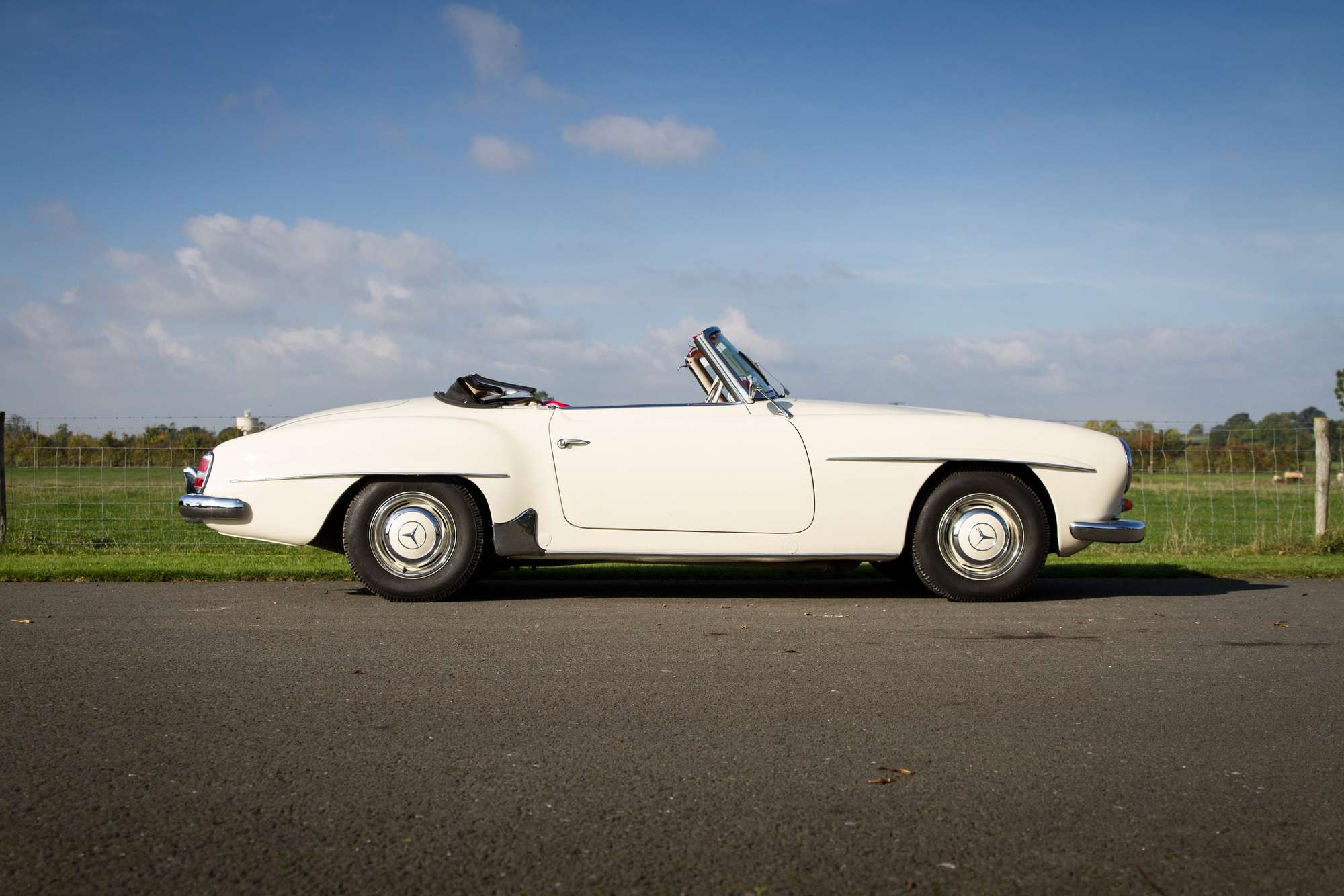 1962 Mercedes-Benz 190SL-Sold