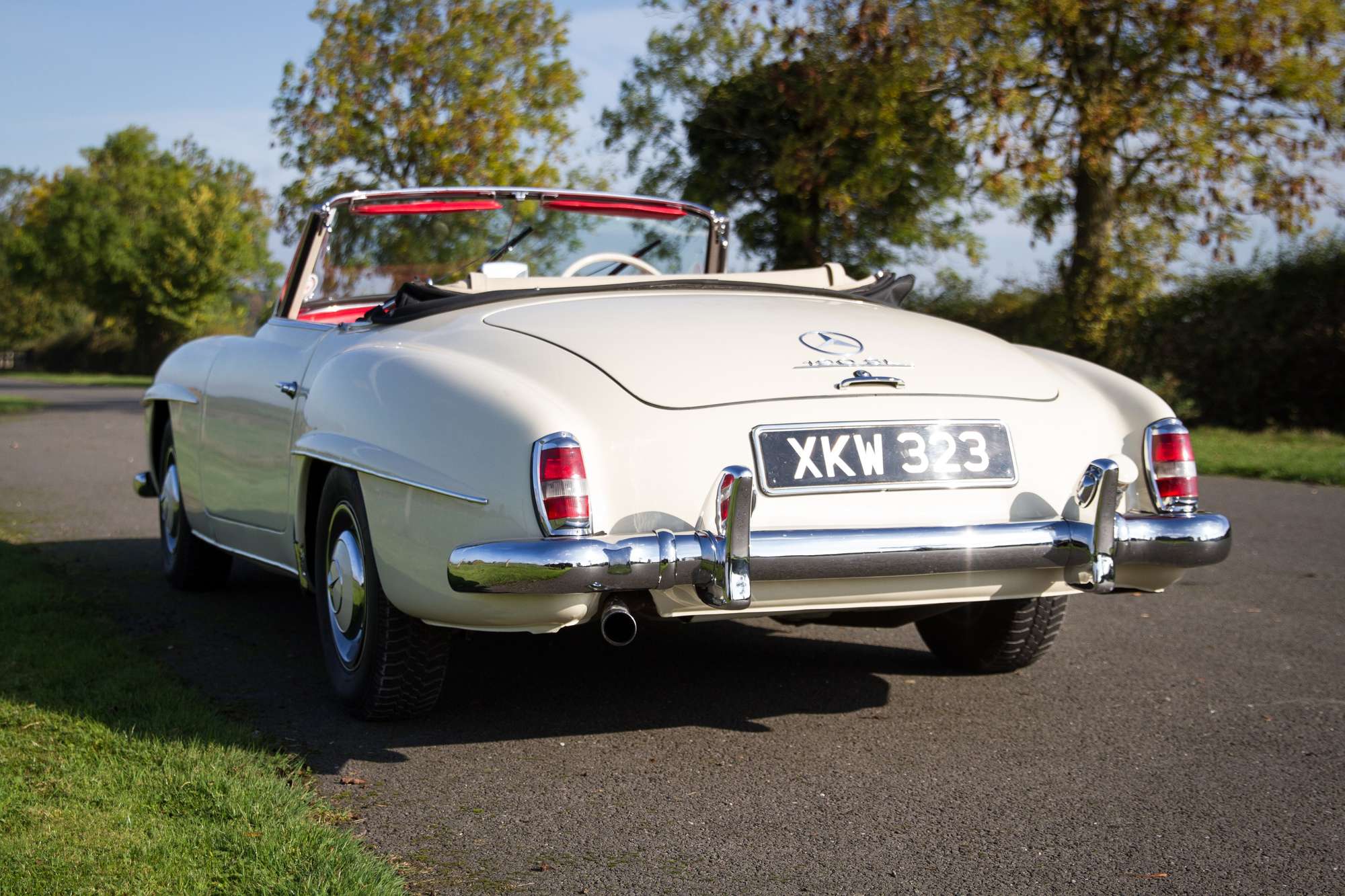 1962 Mercedes-Benz 190SL-Sold