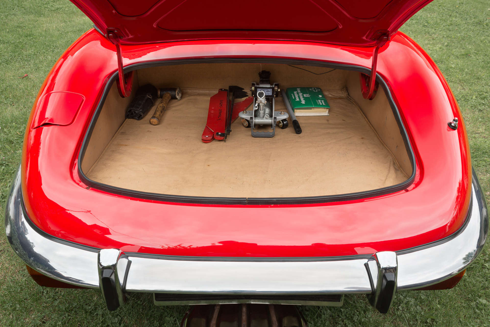 1972 Jaguar E-type Series 3 V12 Roadster-Sold