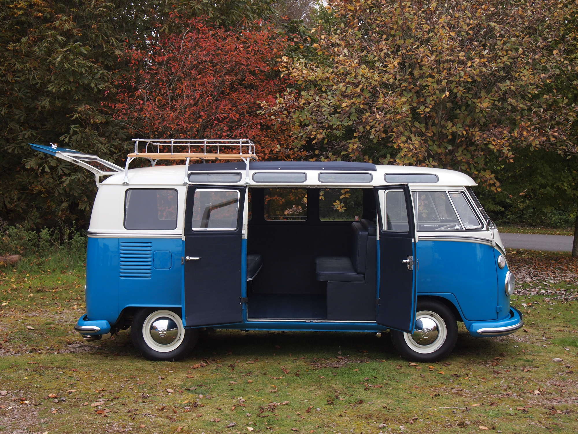 1966 Volkswagen Samba 21 Window Microbus-Auction Lot