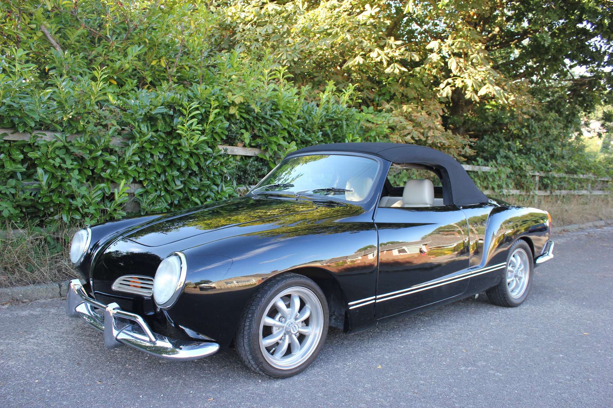 1972 Volkswagen Karman Ghia Cabriolet-Auction Lot