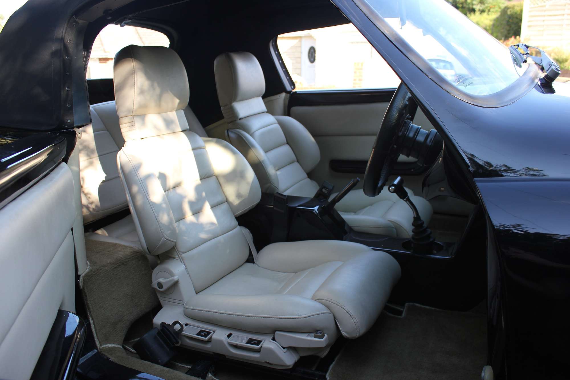 1972 Volkswagen Karman Ghia Cabriolet-Auction Lot