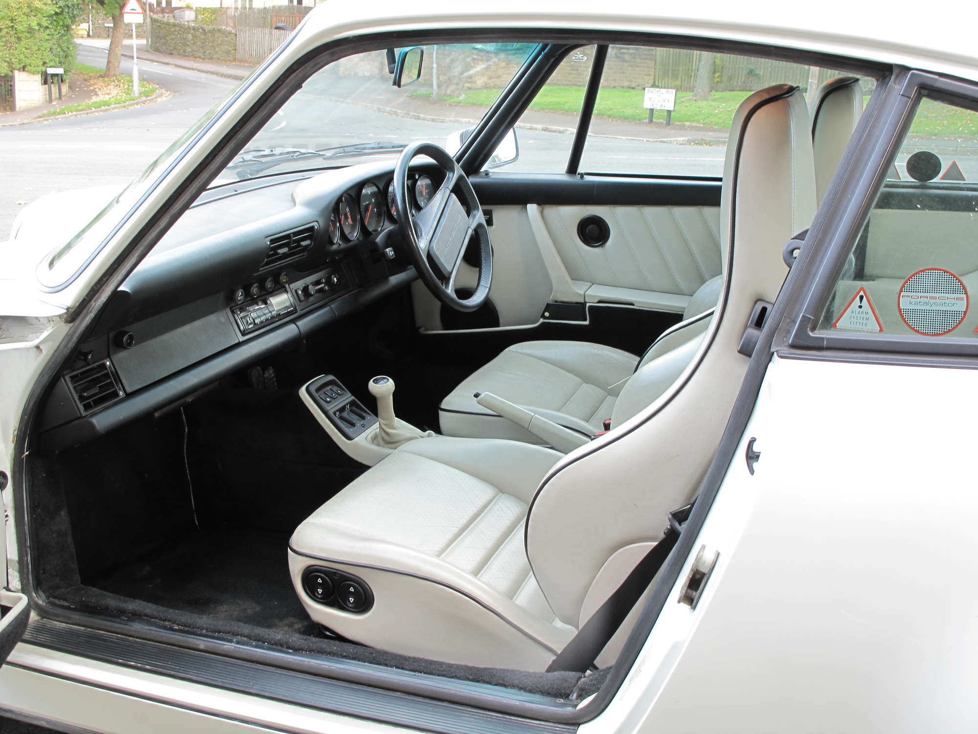 1990 Porsche 911(964) Carrera 4-Sold