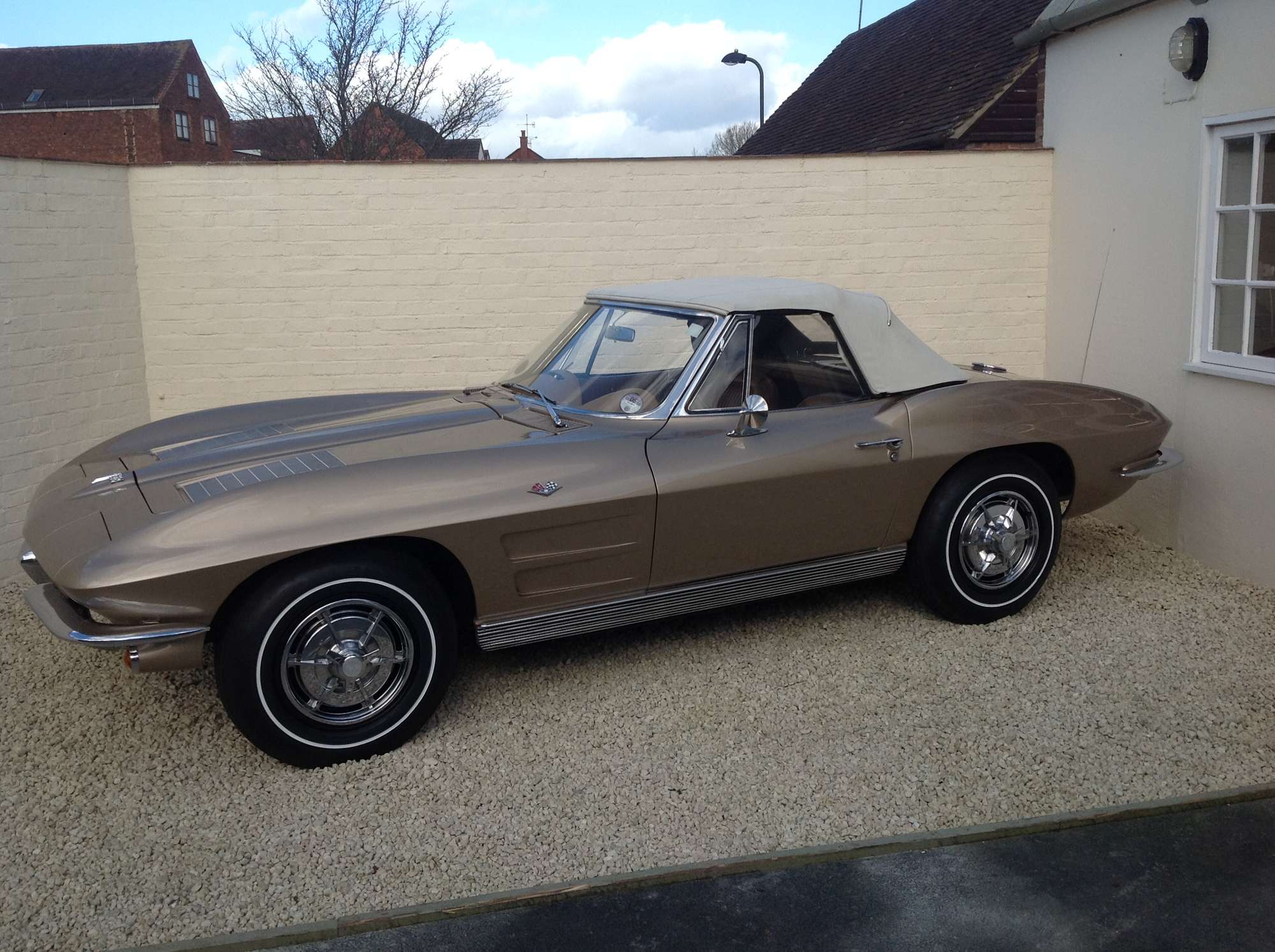 1963 Chevrolet Corvette Stingray Convertible-Auction Lot