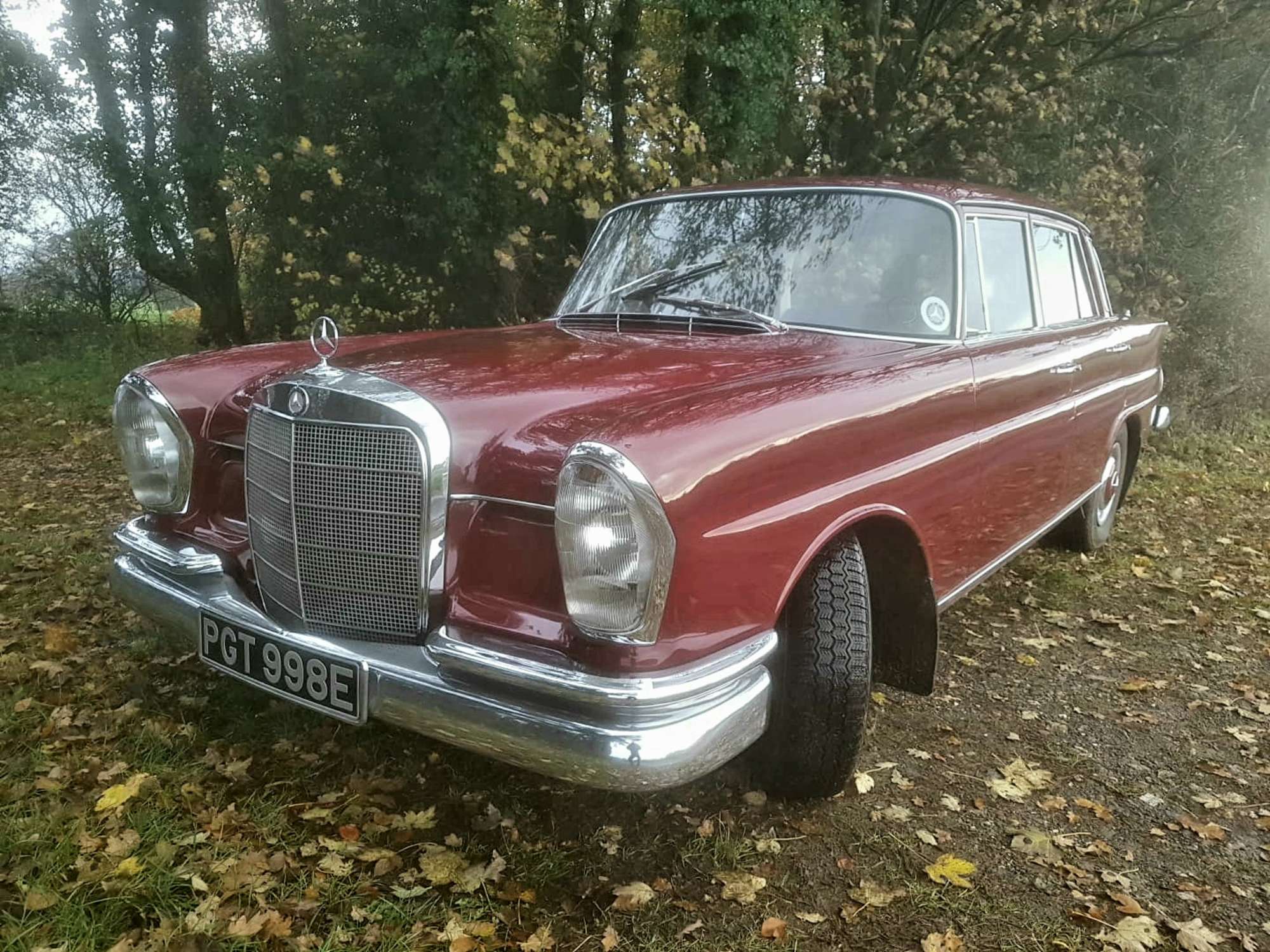 1965 Mercedes-Benz 220 Fintail (W111)-Sold