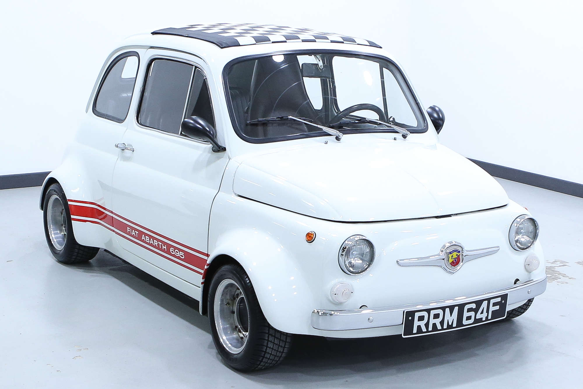 FIAT500 Abarth595 695 バタフライエッヂ ホワイト 美品 Iconic Auctioneers | 1968 Fiat 500 Abarth 695 Replica-Auction Lot