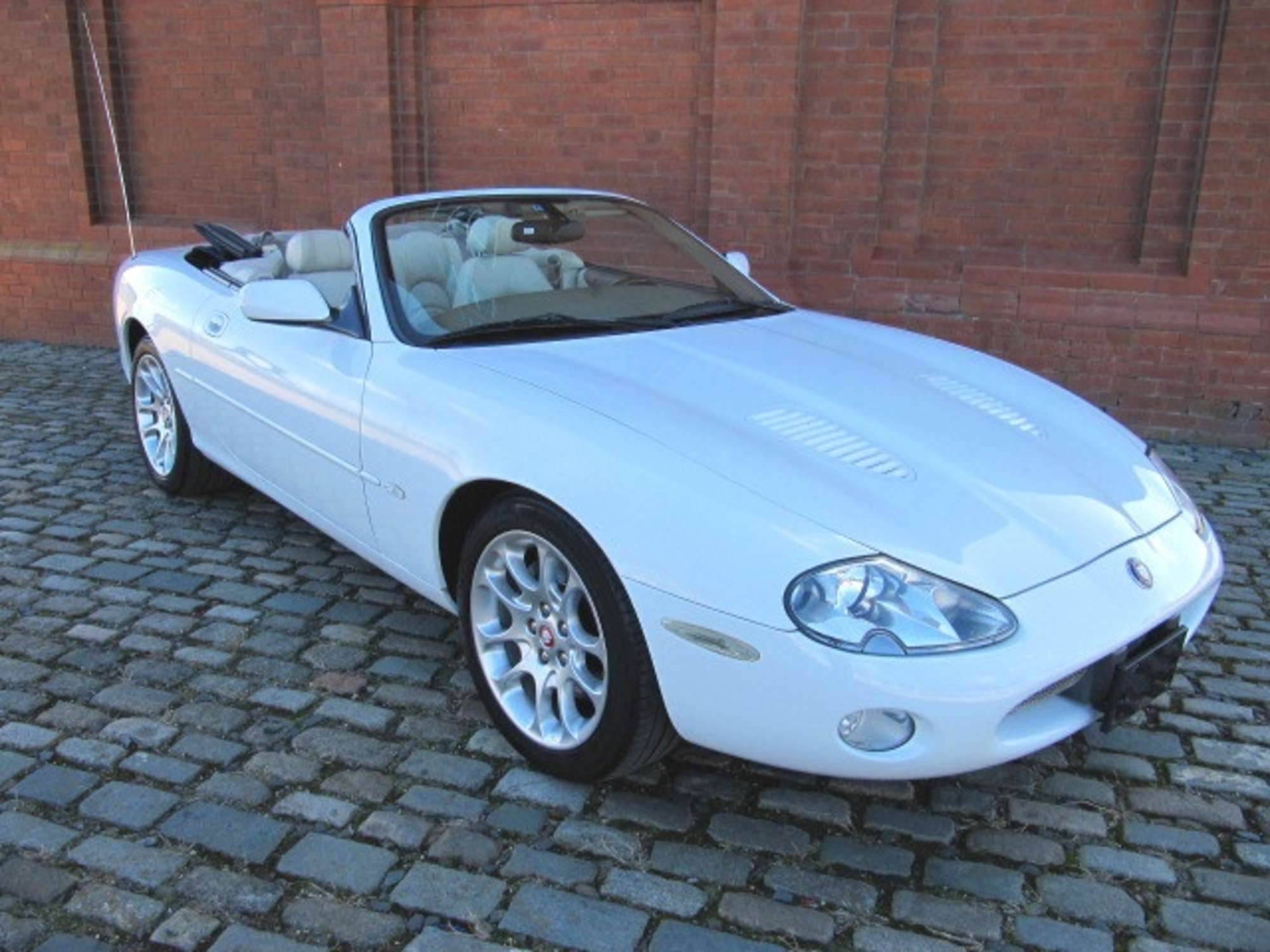 1999 Jaguar XKR Convertible Left-hand Drive-Auction Lot