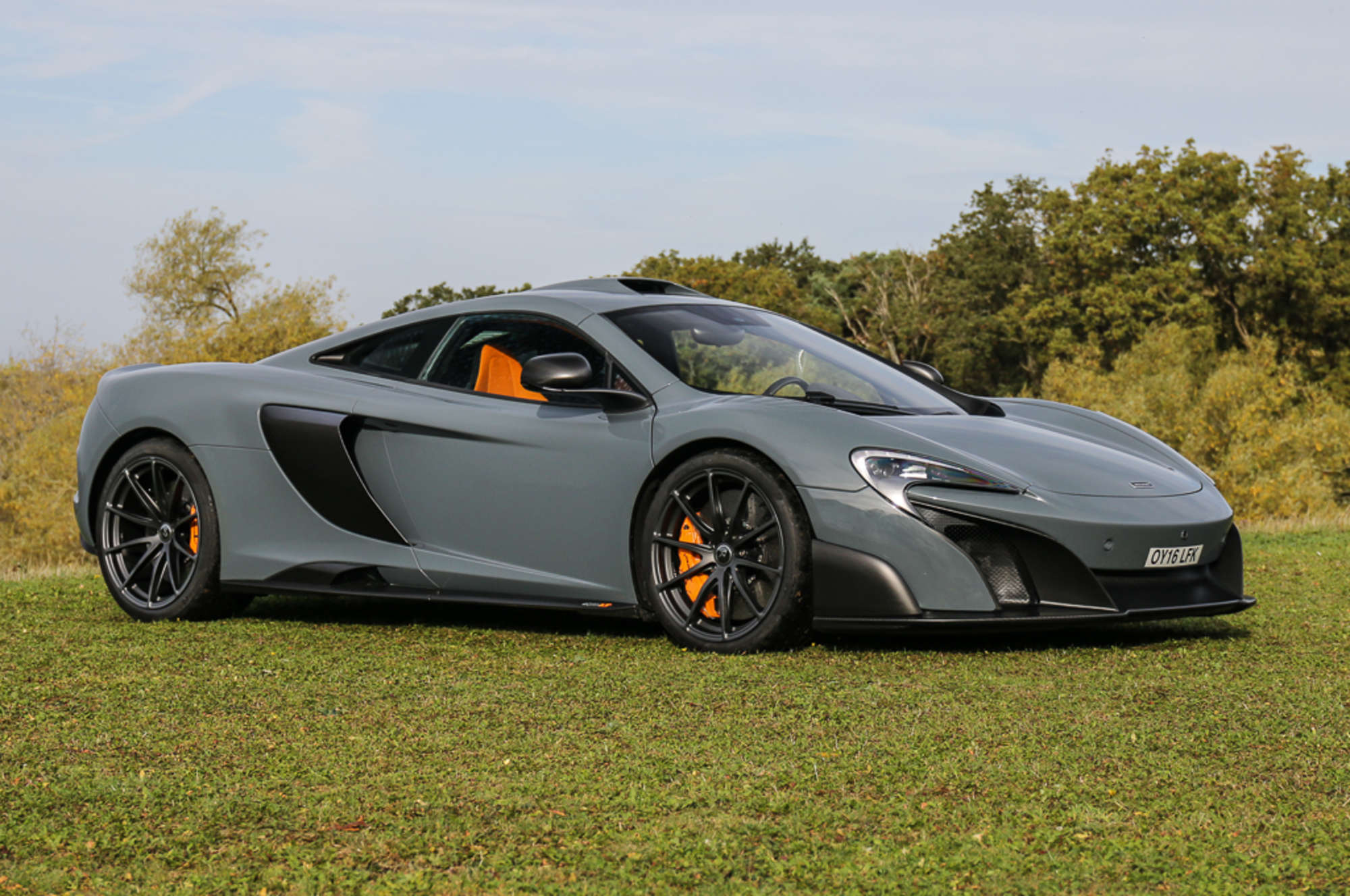Iconic Auctioneers | 2016 Mclaren 675 LT-Auction Lot