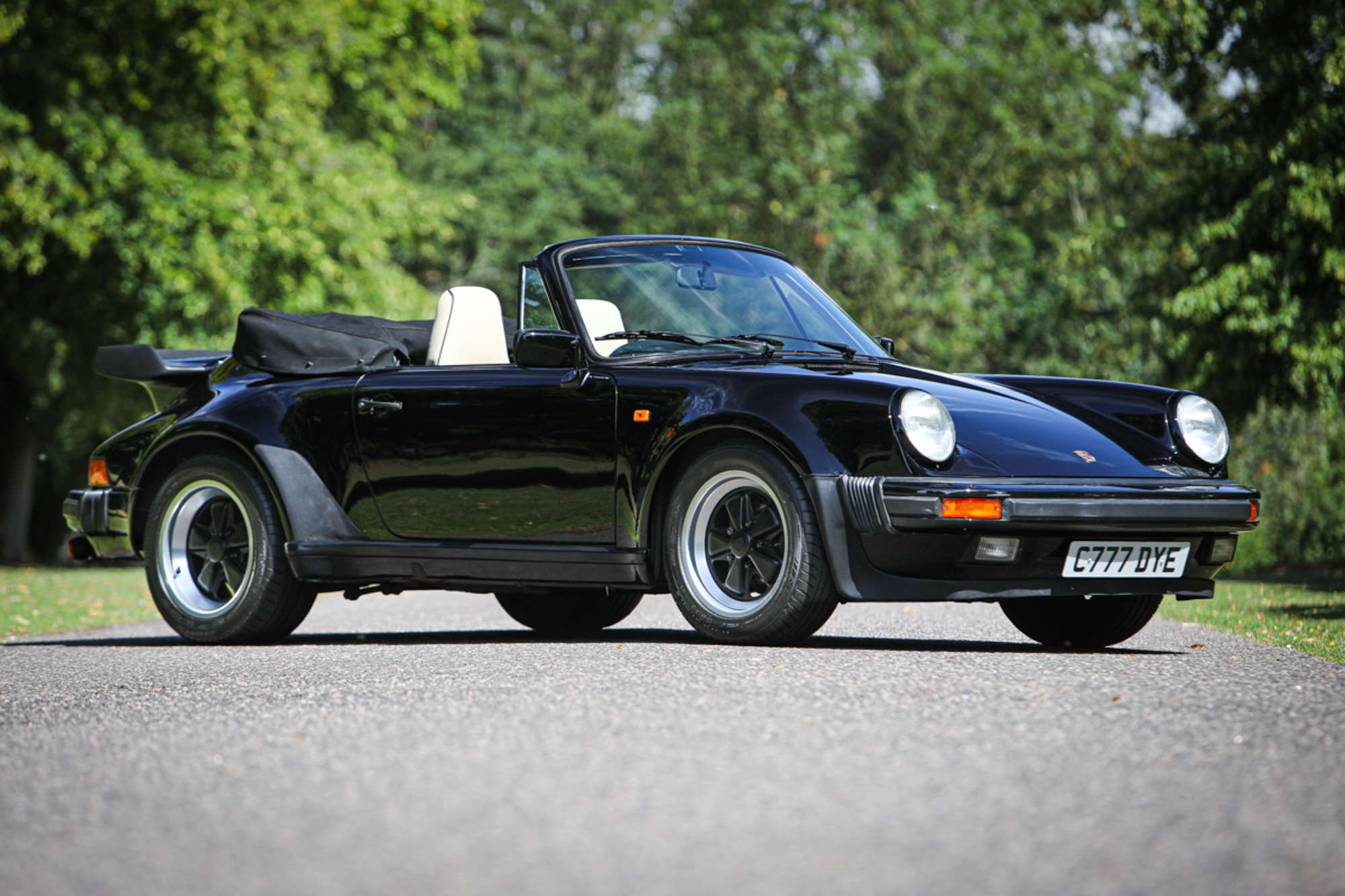 1986 Porsche 911 3.2 Carrera Supersport Cabriolet -Auction Lot