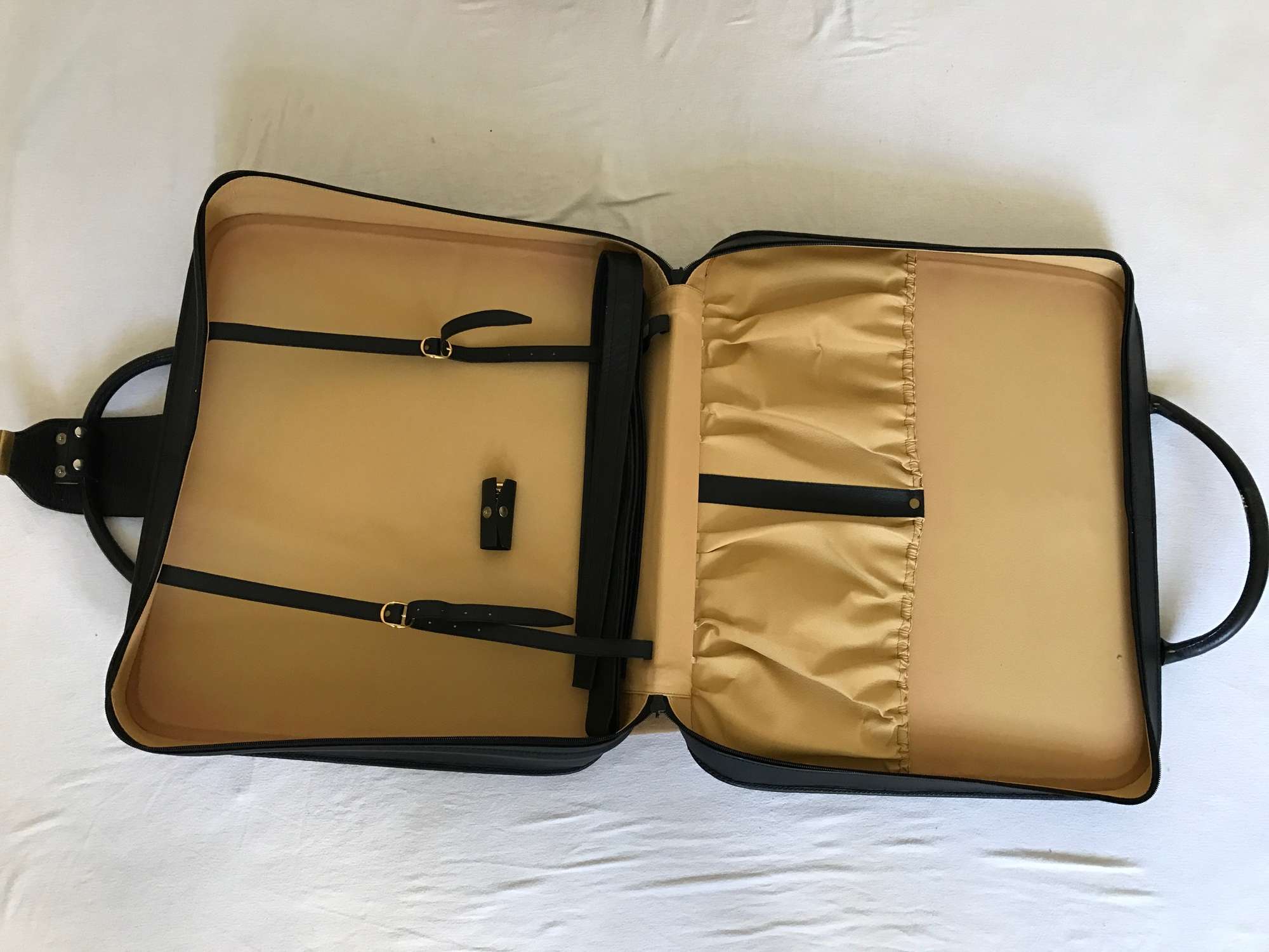 Ferrari Testarossa Fitted Luggage-Sold