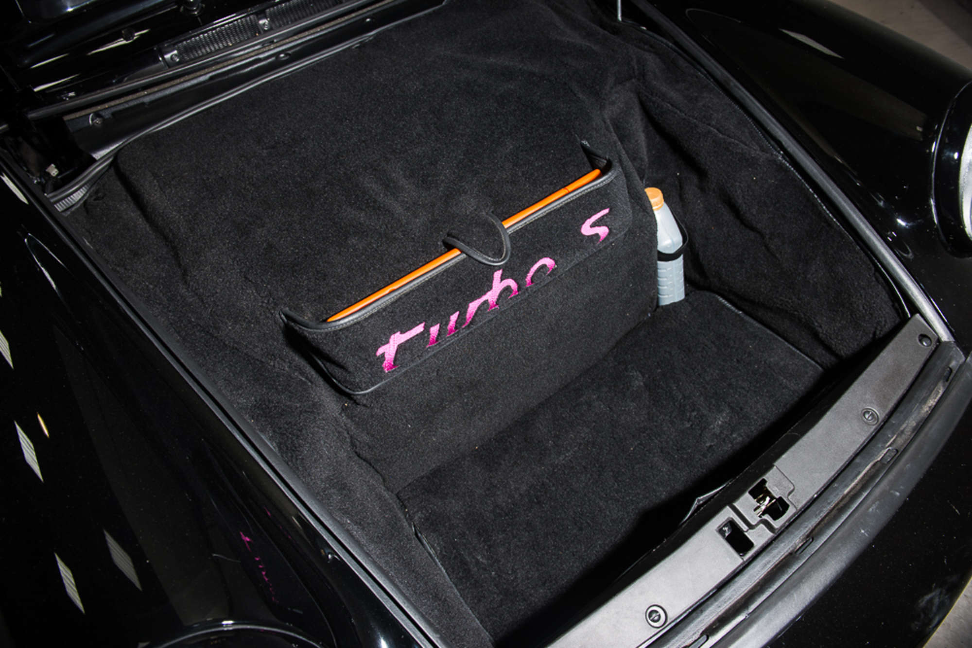 1993 Porsche 911 (964) Turbo 'S' Leichtbau-Sold