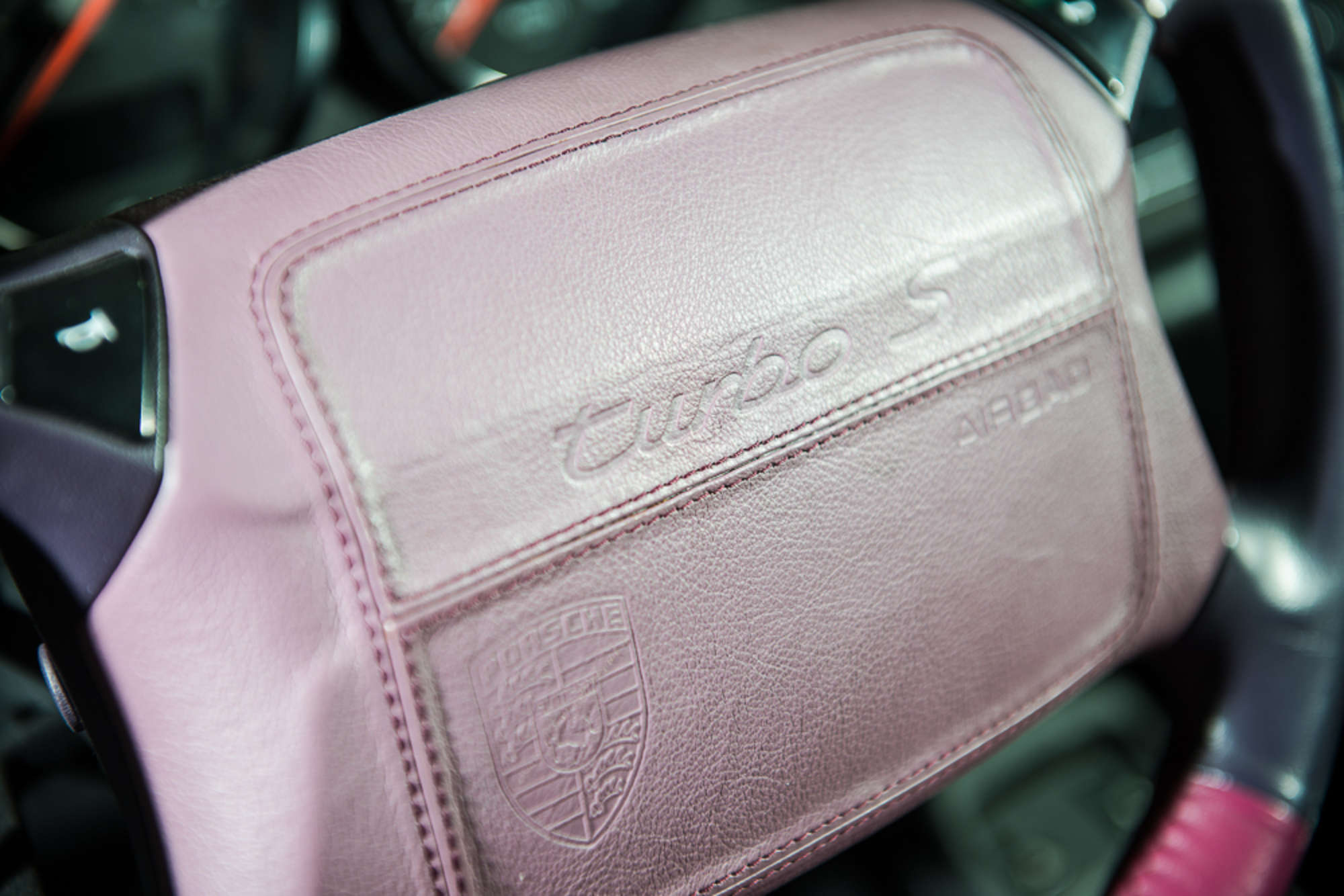 1993 Porsche 911 (964) Turbo 'S' Leichtbau-Sold