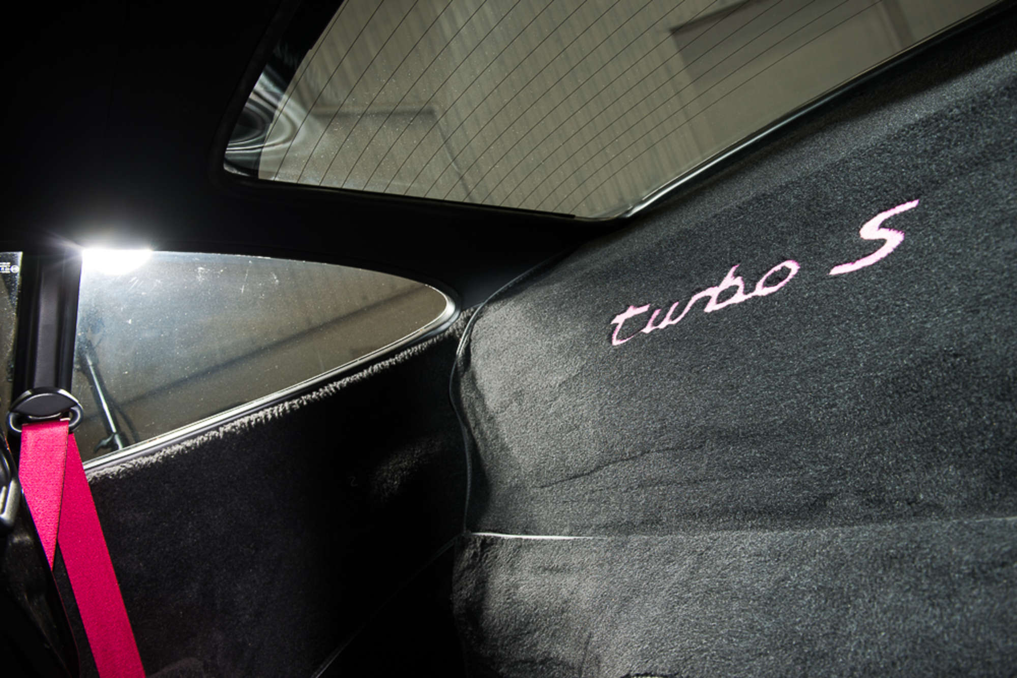 1993 Porsche 911 (964) Turbo 'S' Leichtbau-Sold