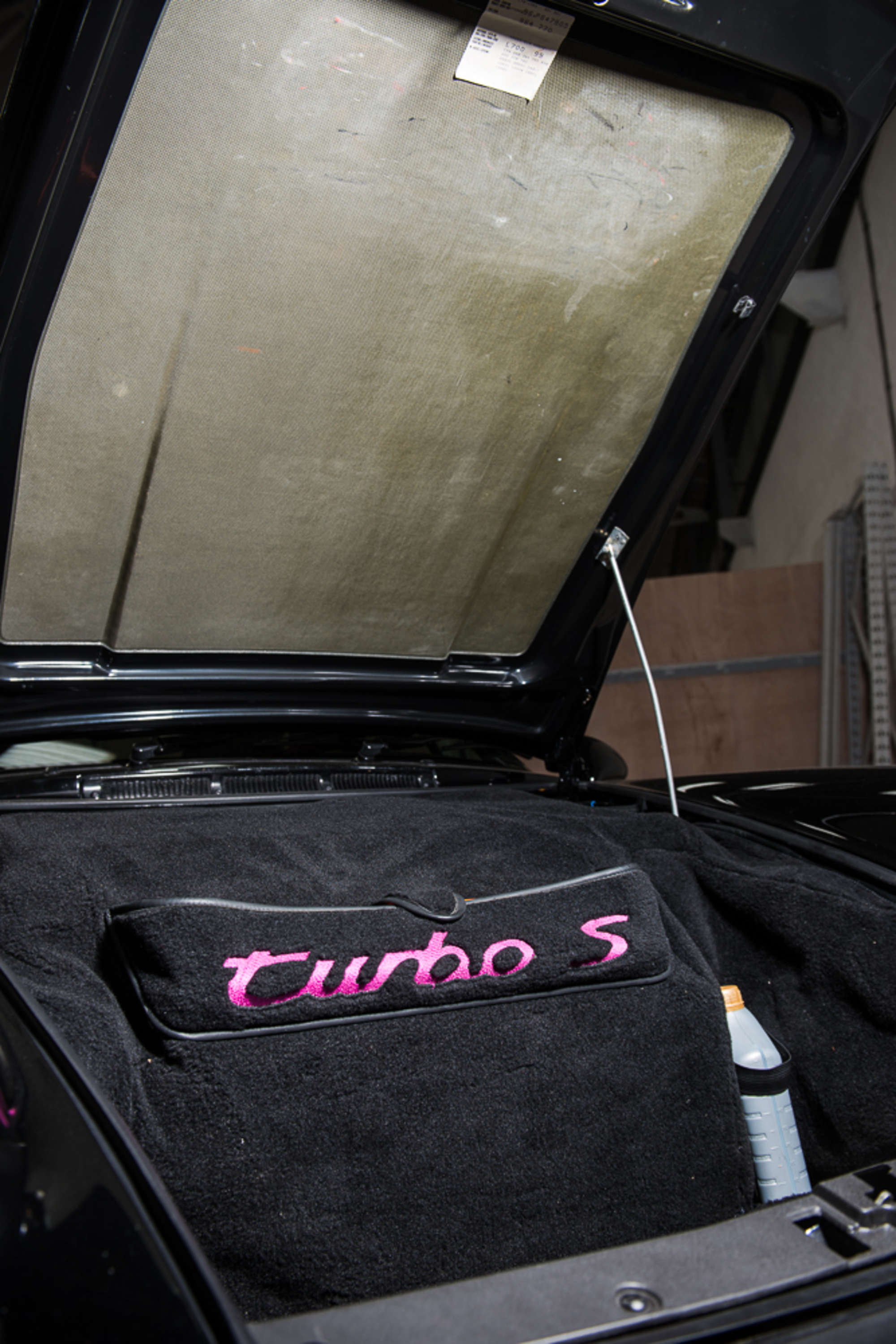 1993 Porsche 911 (964) Turbo 'S' Leichtbau-Sold